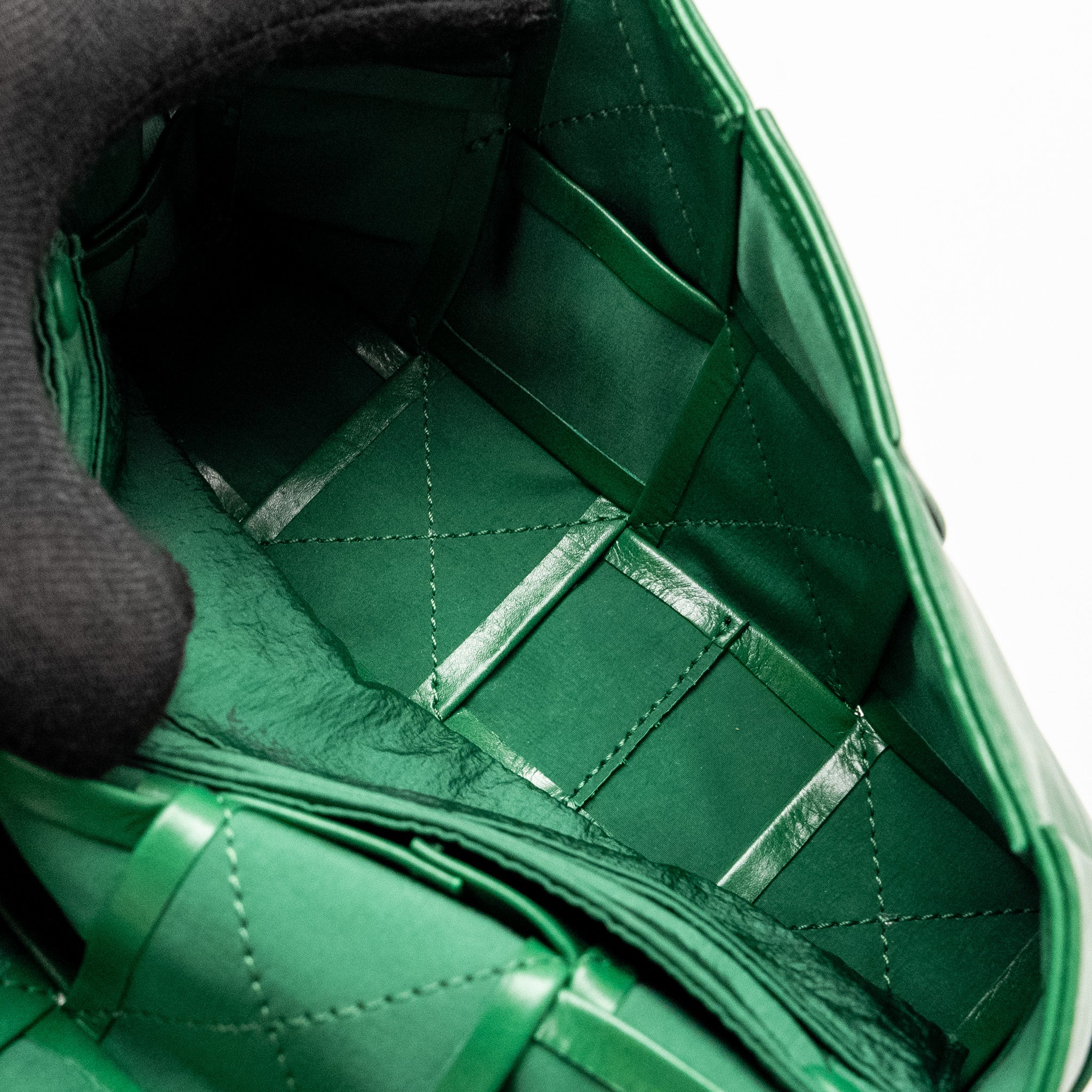 Bottega Veneta Cassette Belt Bag Calfskin Green SHW - Image 14
