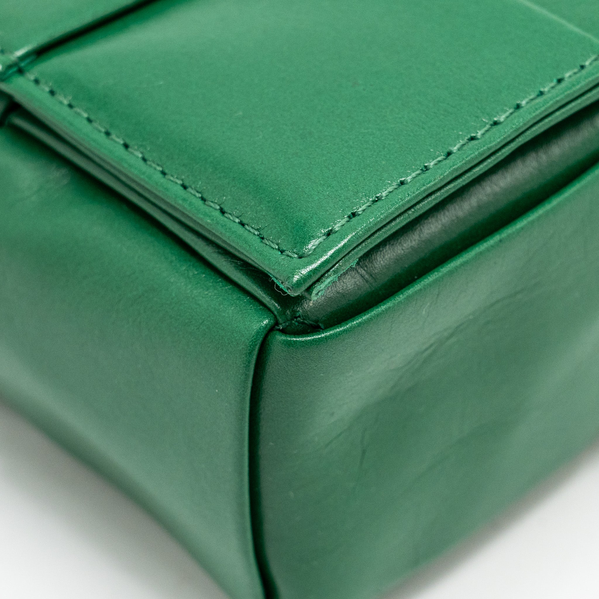 Bottega Veneta Cassette Belt Bag Calfskin Green SHW - Image 9