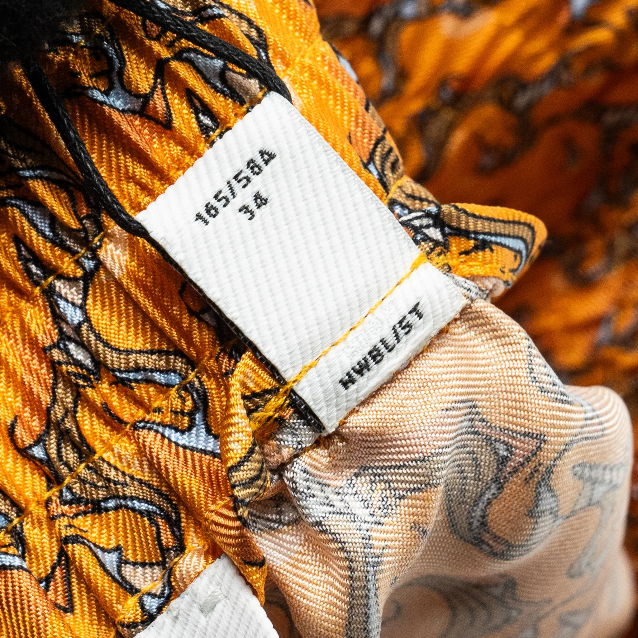 Burberry SIze 36 Unicorn Print Shorts Silk Orange /Multicolour - Image 6