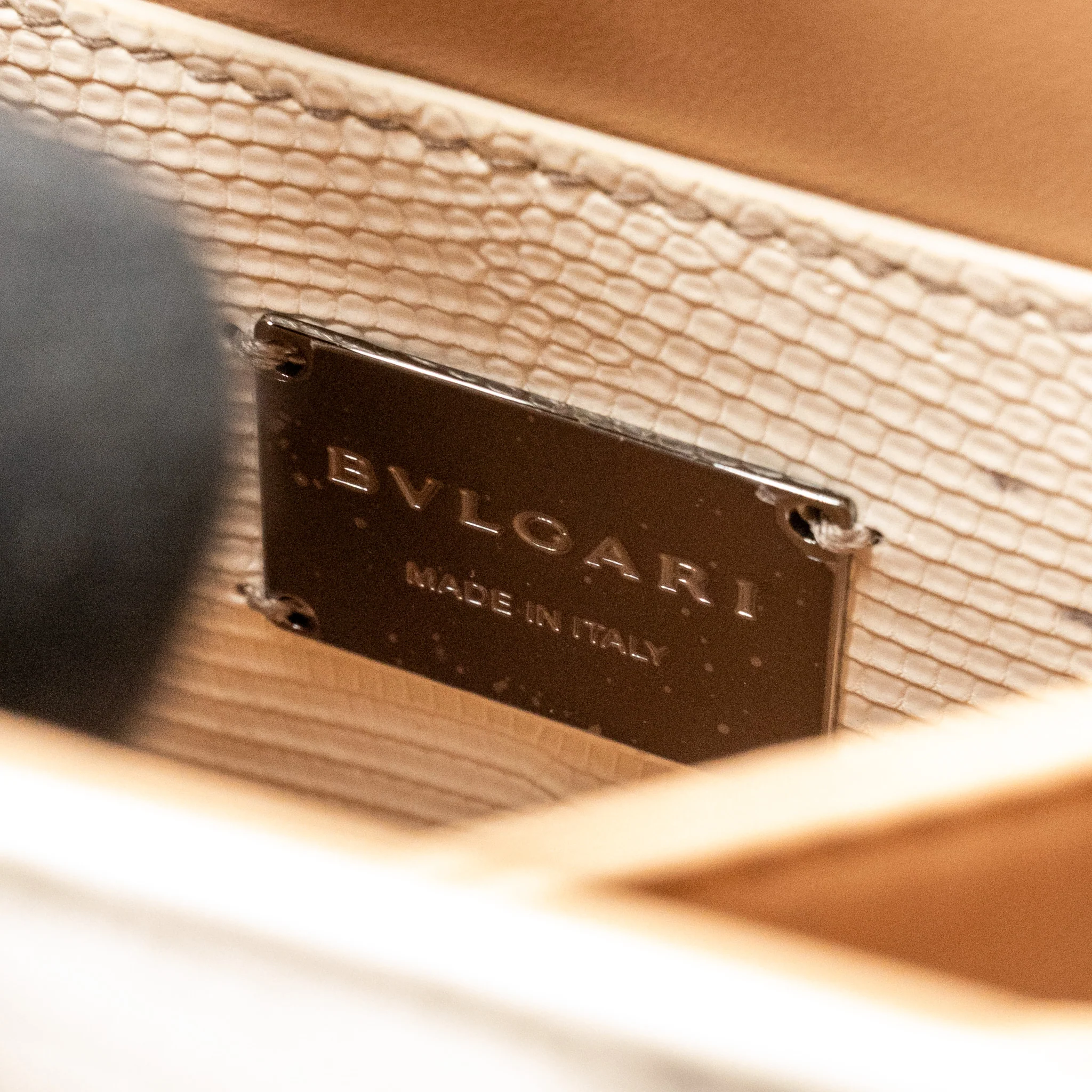 Bvlgari Top Handle Serpenti Forever Crossbody Bag Shiny Lizard White/Multicolour Black Hardware - Image 16