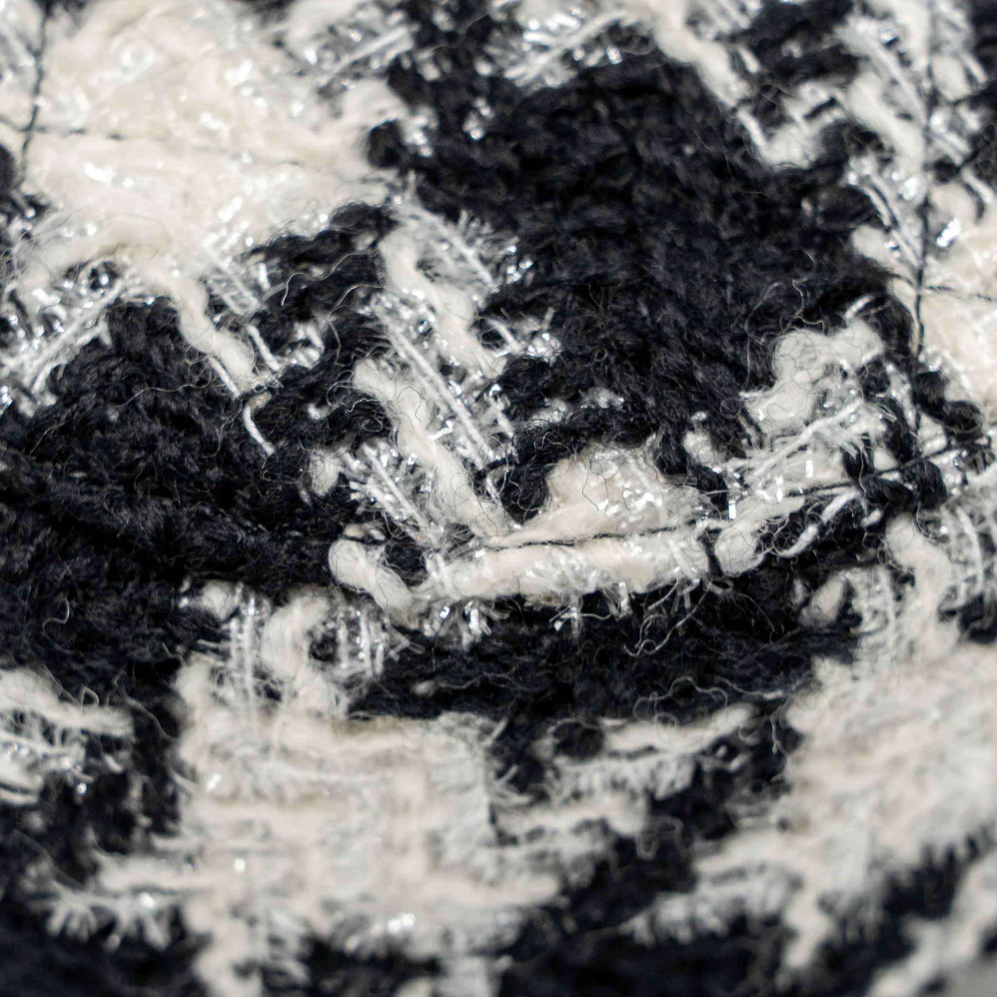 Chanel 19 round clutch with chain with coin purse tweed / lambskin black/ white GHW - Image 9