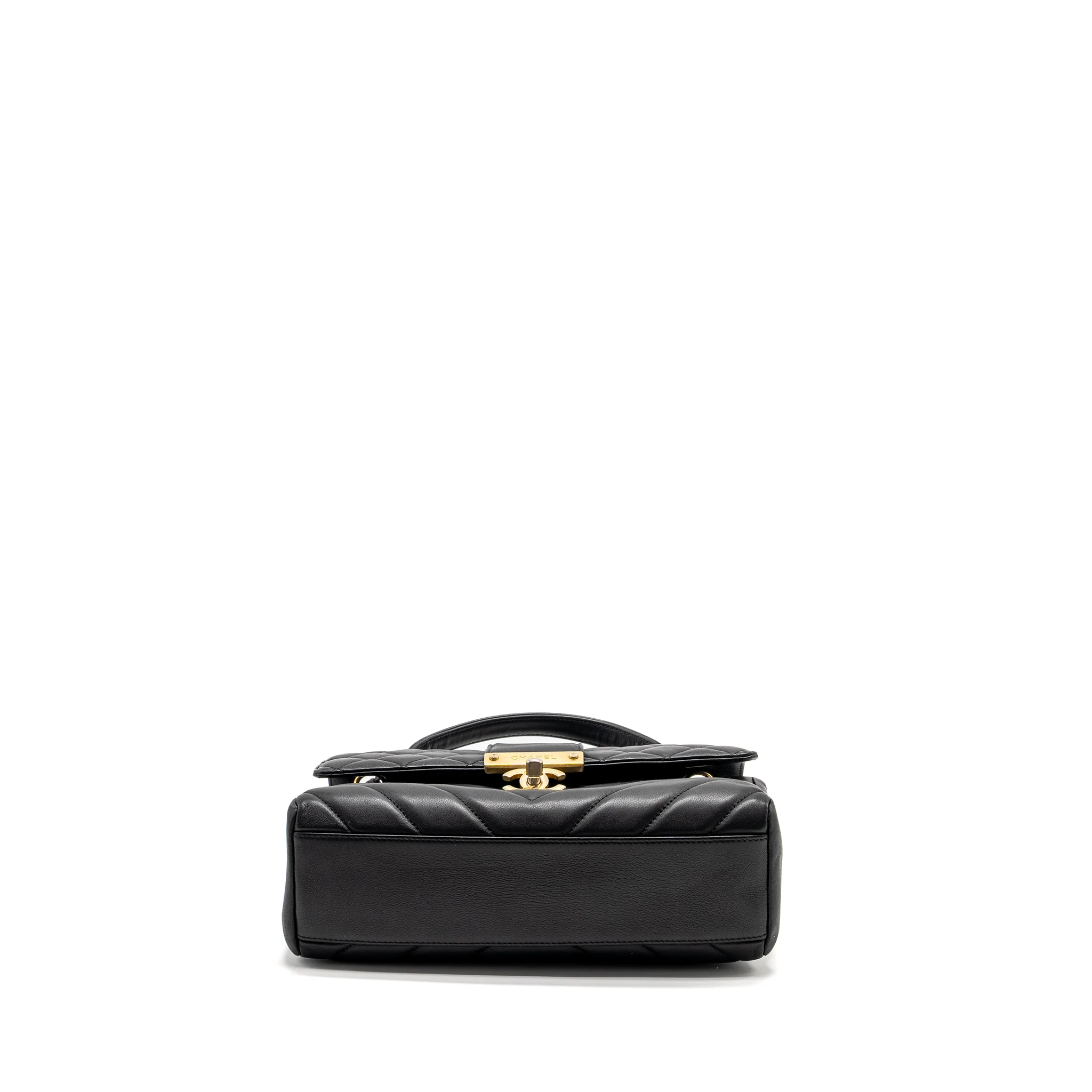 Chanel 19B In The City Top Handle Flap Bag Quilted Chevron Calfskin Black GHW - Image 5
