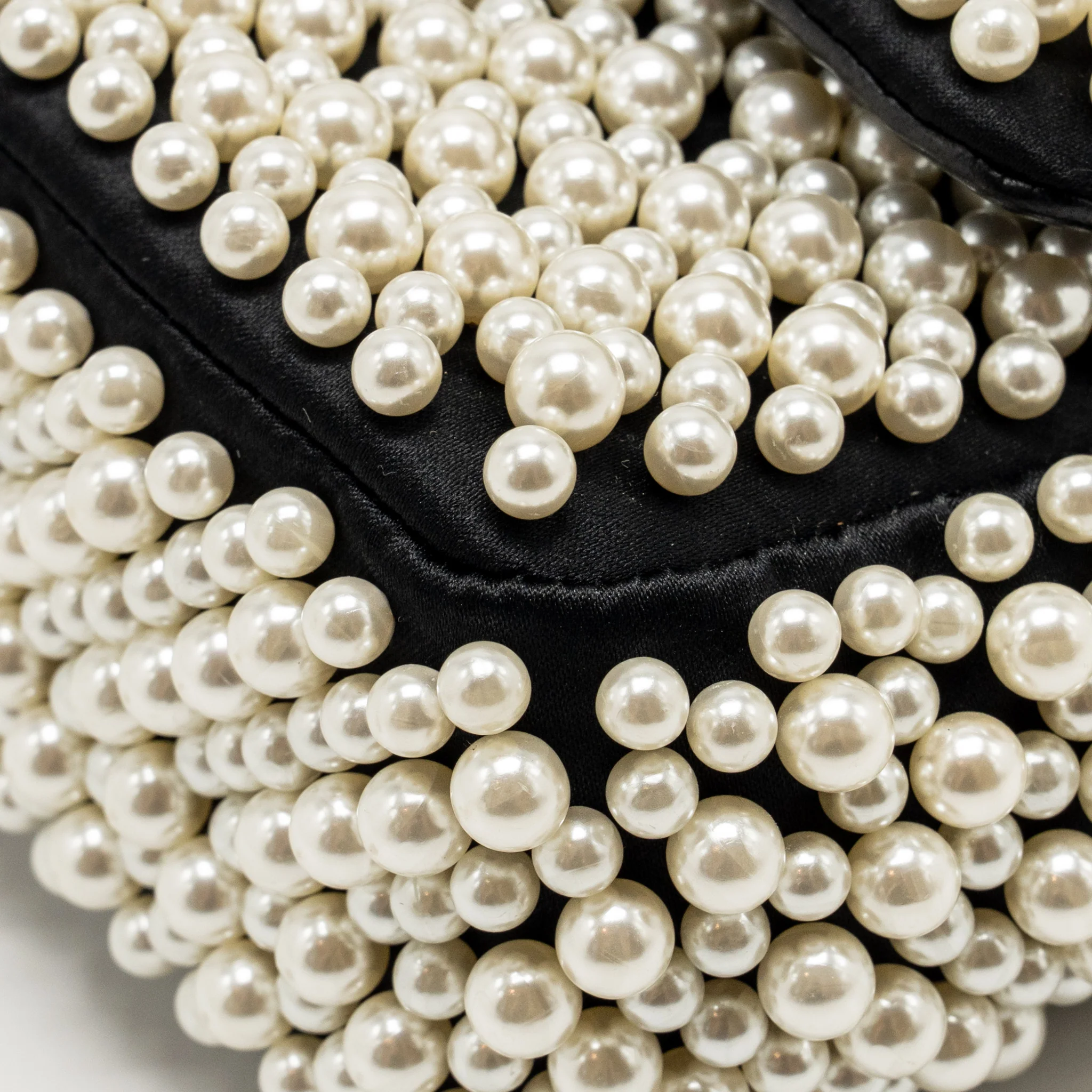 Chanel 19S pearl flap mini rectangular flap bag satin/ lambskin black LGHW - Image 10