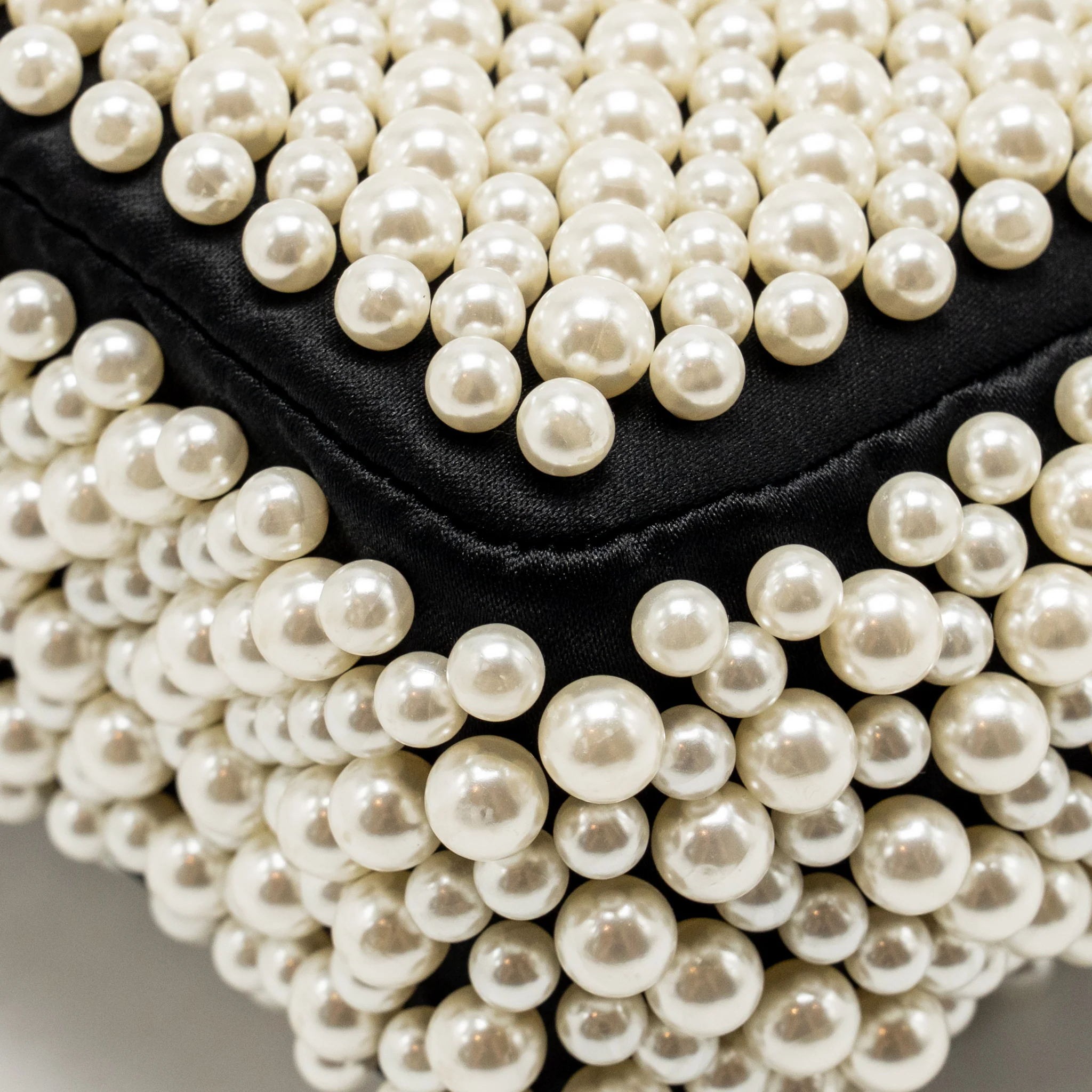 Chanel 19S pearl flap mini rectangular flap bag satin/ lambskin black LGHW - Image 12