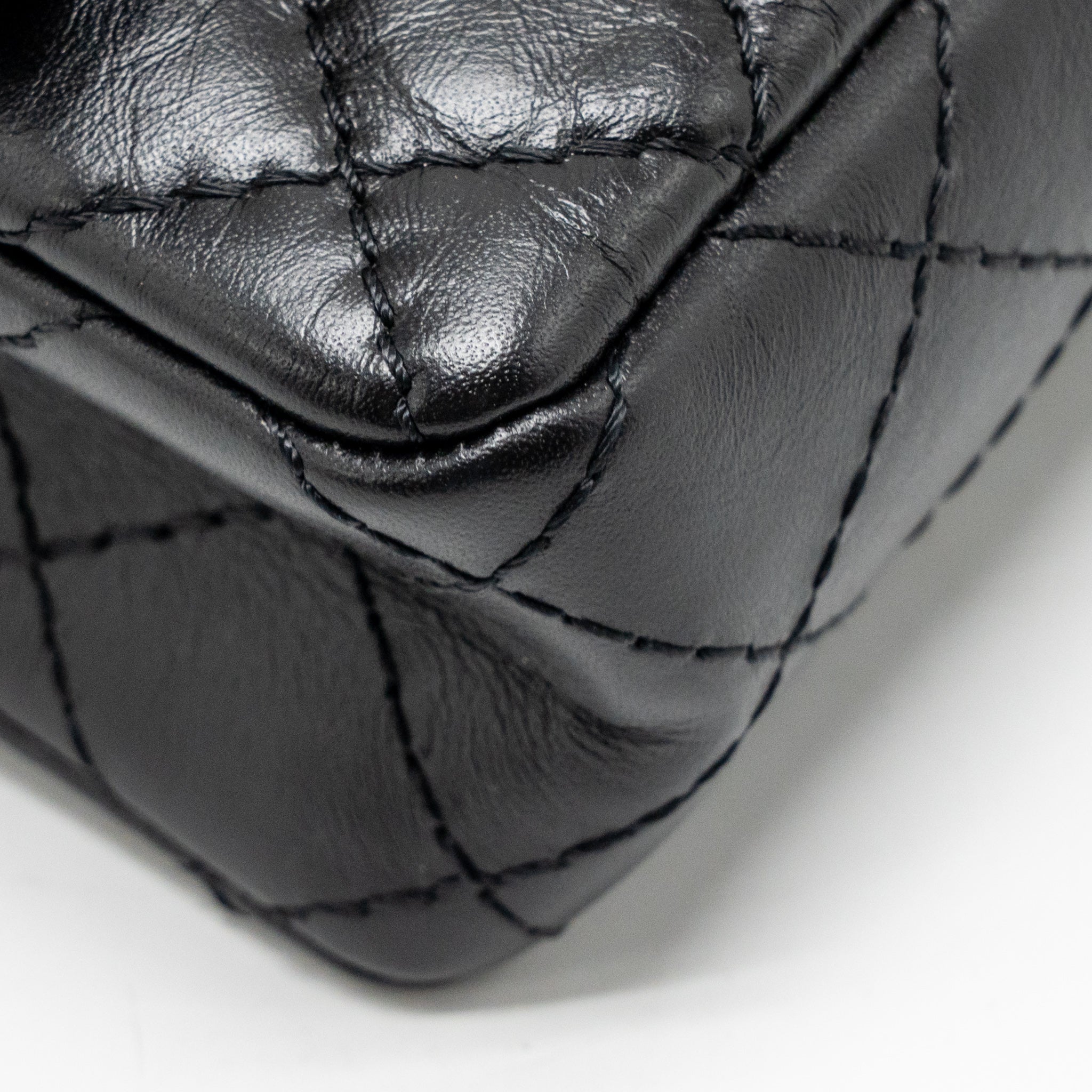 Chanel 2.55 Reissue Waist Bag Aged Calfskin Black GHW - Image 9