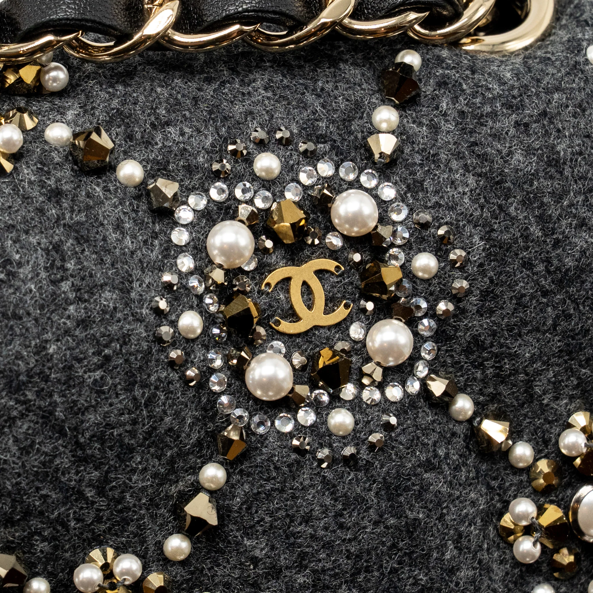 Chanel 21A pearl strass crystal medium classic double flap bag fabric grey LGHW - Image 13