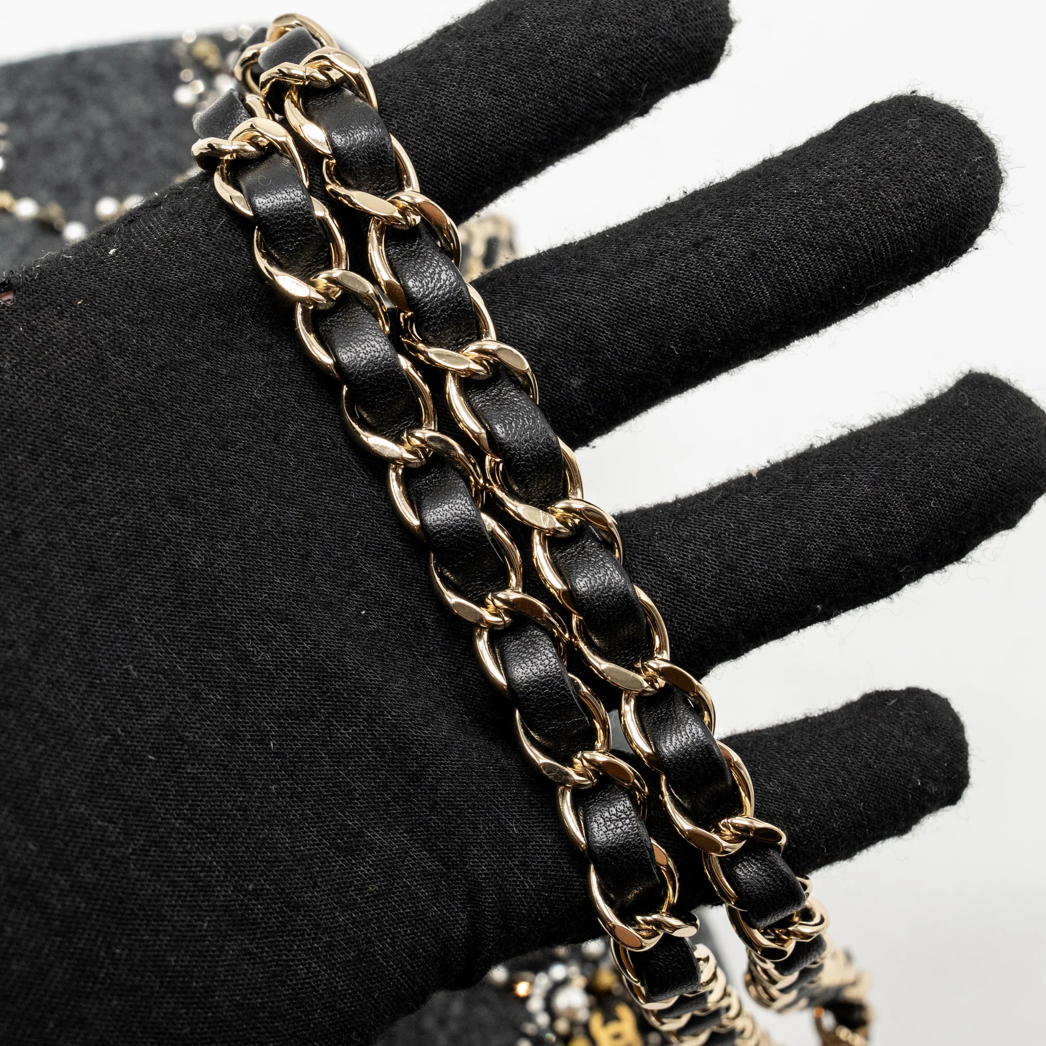 Chanel 21A pearl strass crystal medium classic double flap bag fabric grey LGHW - Image 20