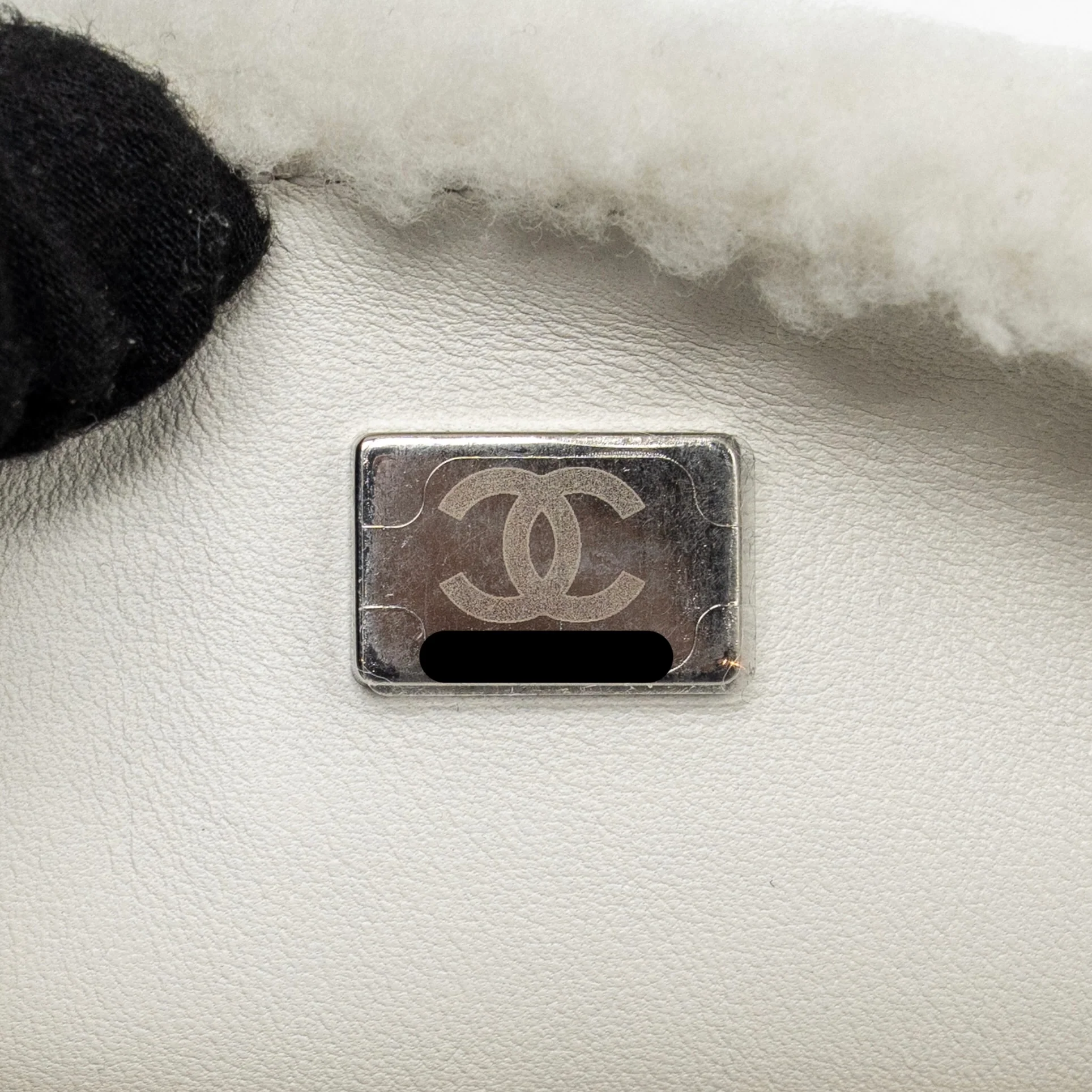 Chanel 22A Fluffy camellia flap bag shearling white SHW (microchip) - Image 19