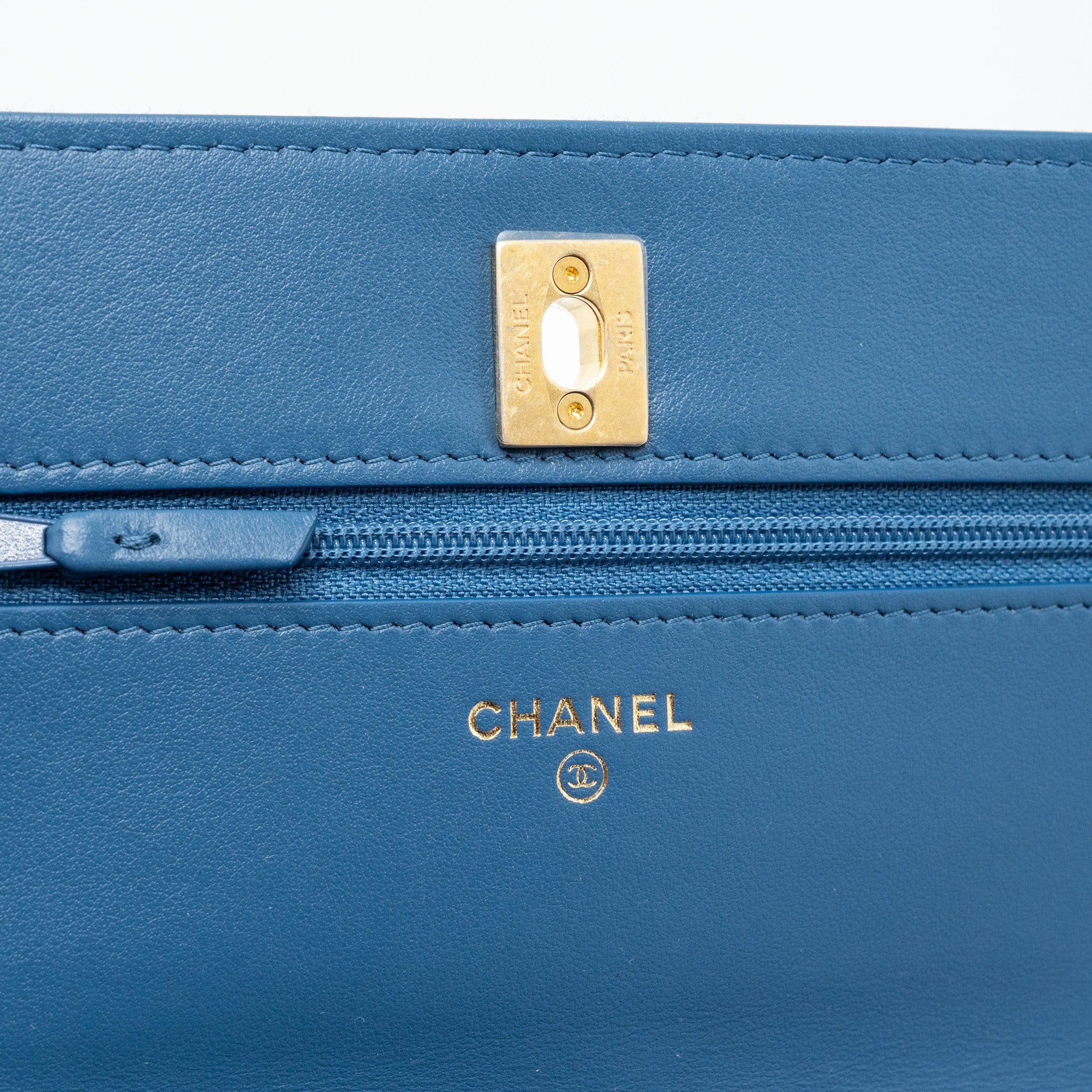 Chanel 22C Pearl Crush wallet on chain Denim blue GHW (microchip) - Image 10