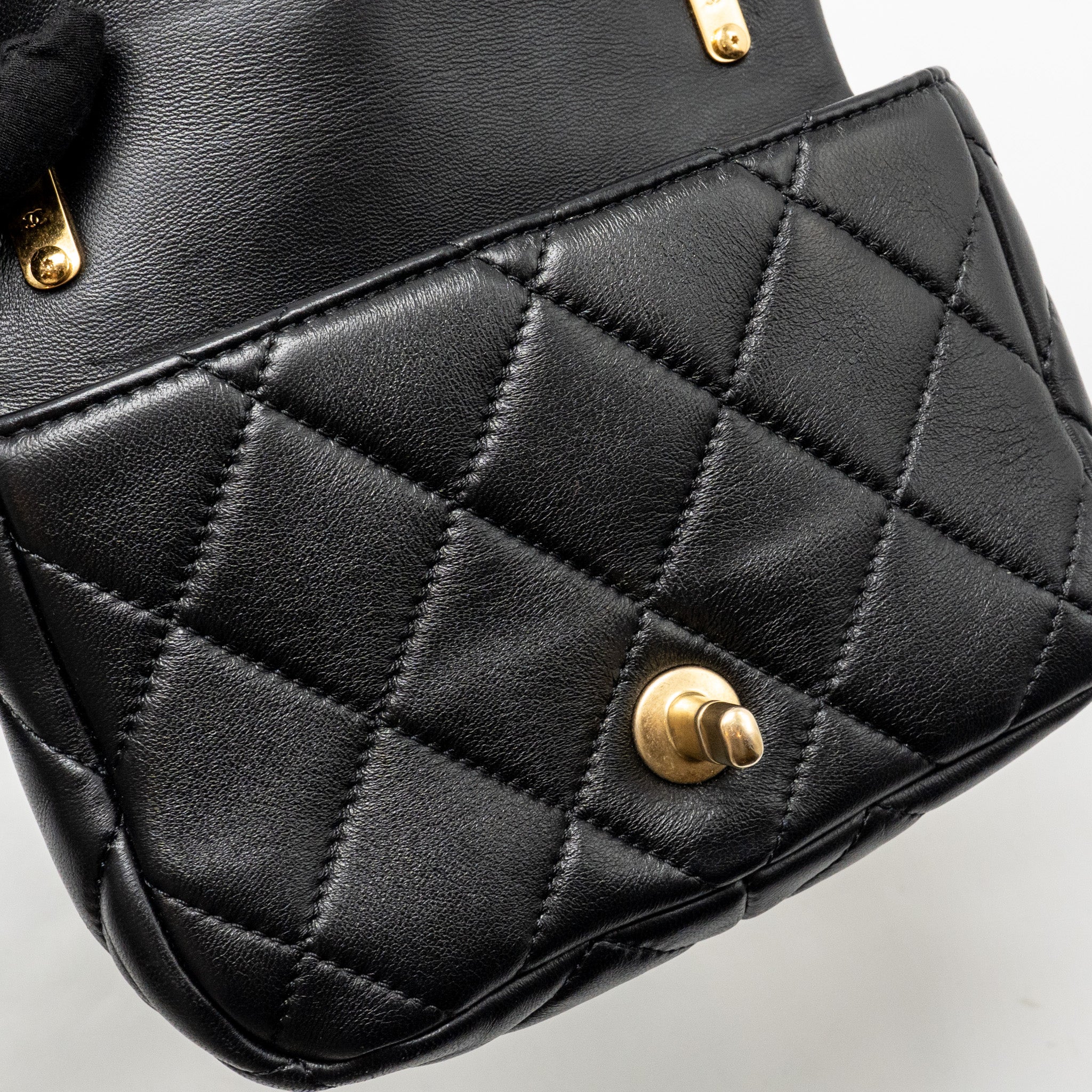 Chanel 22s Giant Chain Mini Flap Bag Lambskin Black Brushed GHW (microchip) - Image 14