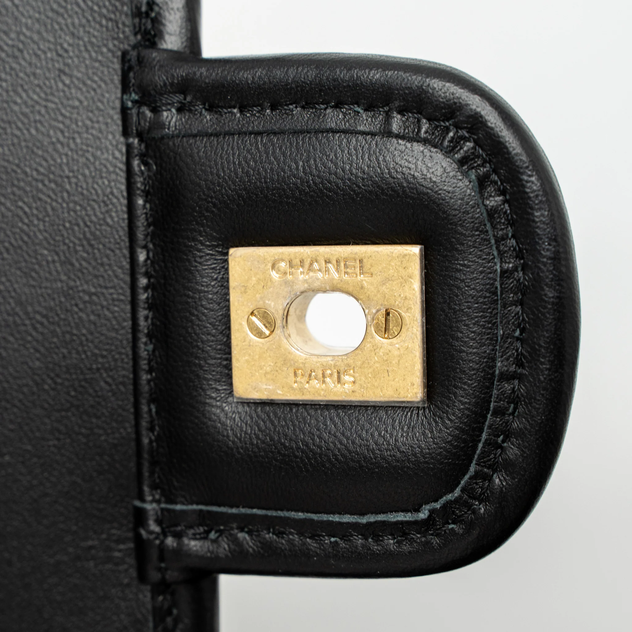 Chanel 23C Houndstooth Weaving Flap Bag Tweed/Lambskin Black/White Brushed GHW (Microchip) - Image 8