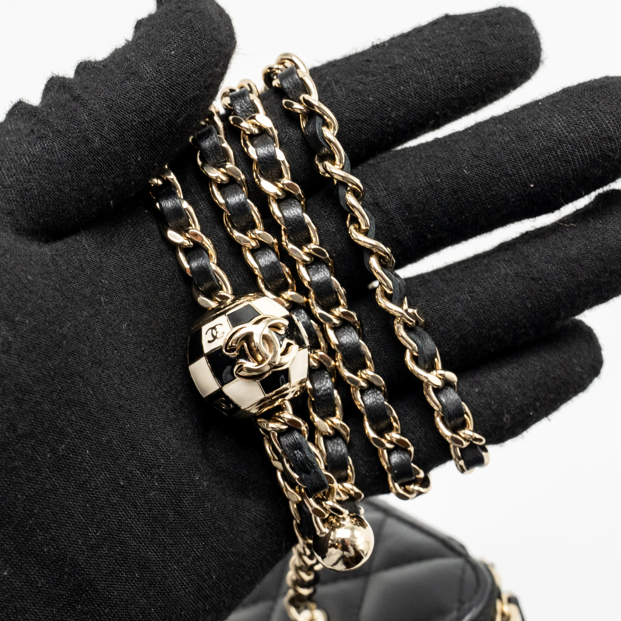 Chanel 23C Pearl Crush Long Vanity Lambskin Black LGHW (Microchip) - Image 17