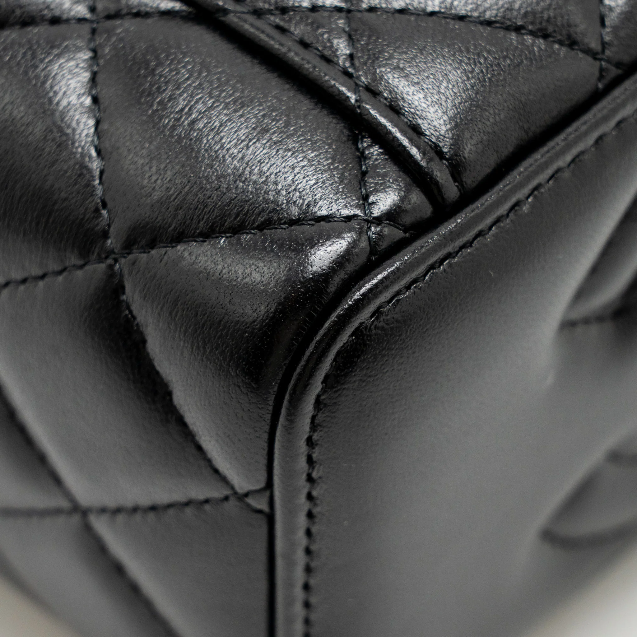 Chanel 24a Long Vanity Case With CC Logo Adjustable Chain Lambskin Black GHW(microchip) - Image 11