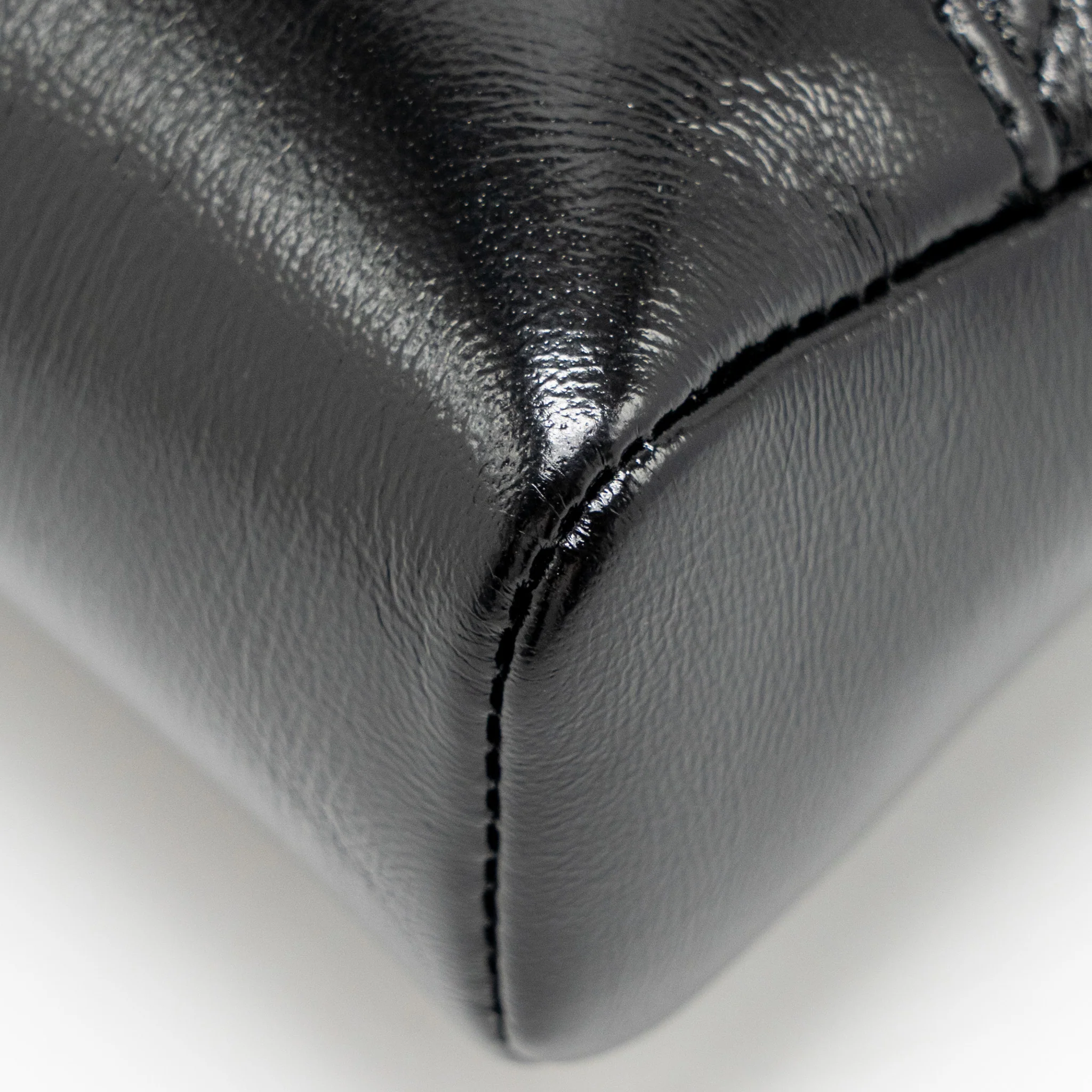 Chanel 24S Mini 31 Bag shiny lambskin black LGHW (microchip) - Image 10
