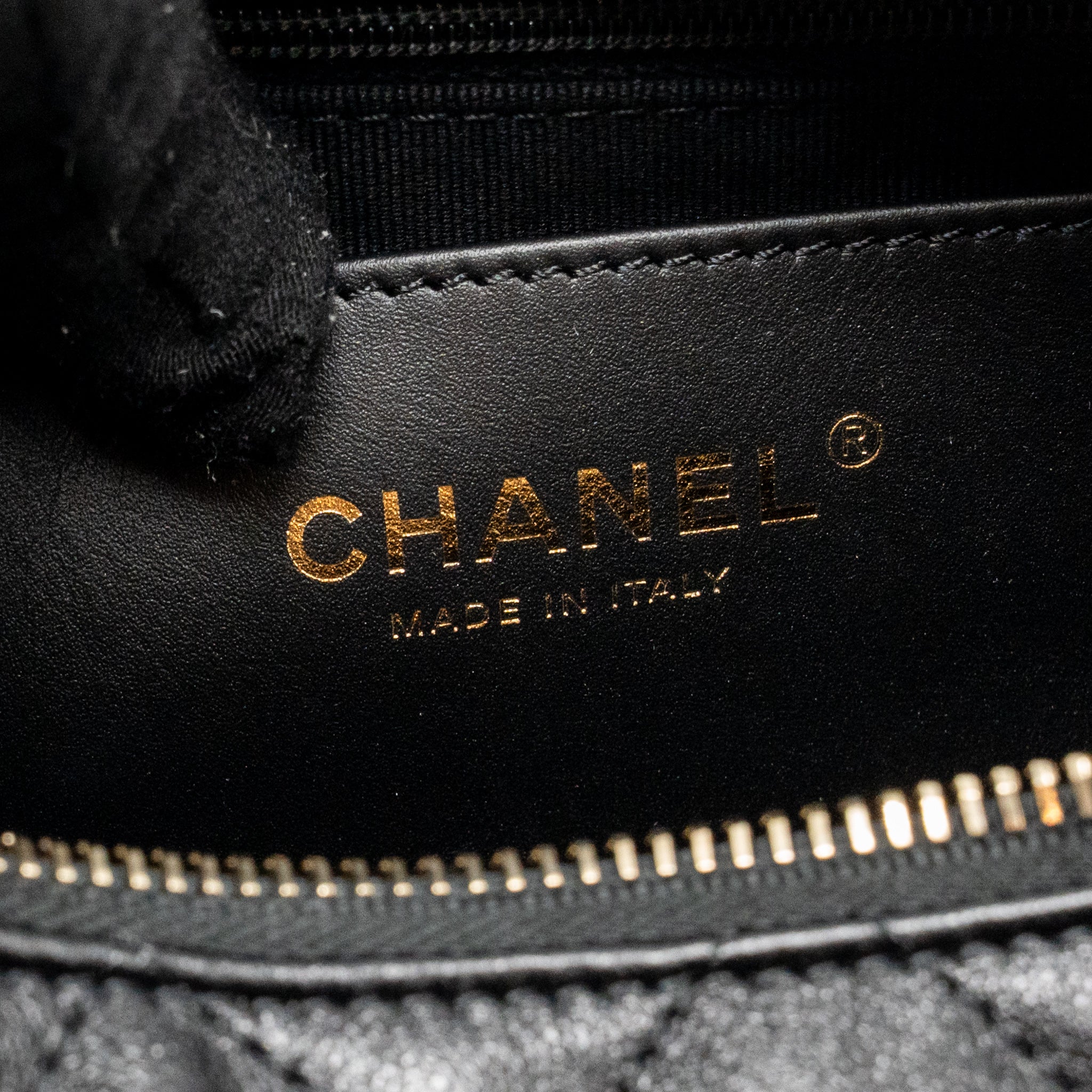 Chanel 25C small hobo bag shiny lambskin black GHW (microchip) - Image 15