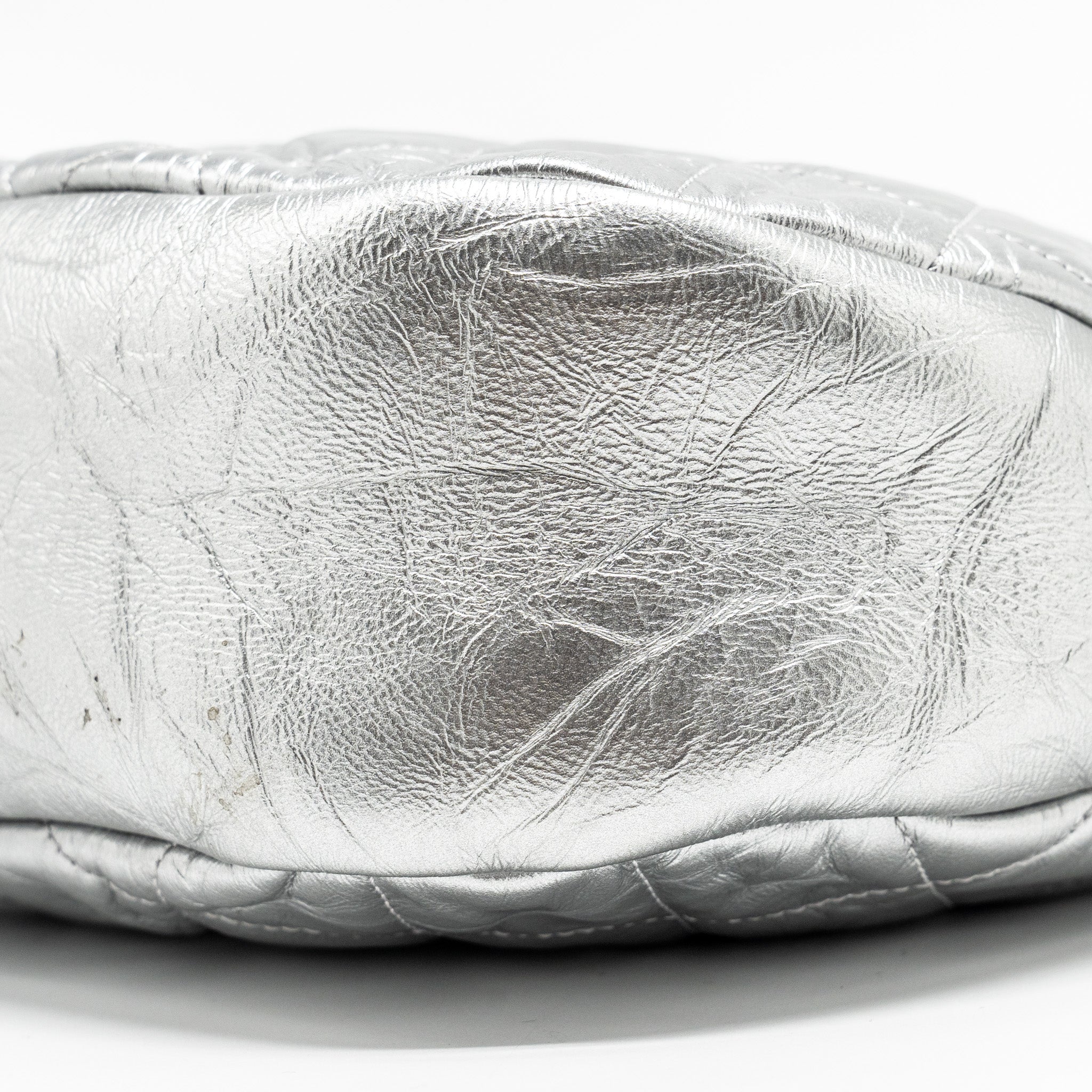 Chanel 31 BAG Quilted Crumpled Calfskin Metallic Silver SHW - Image 7