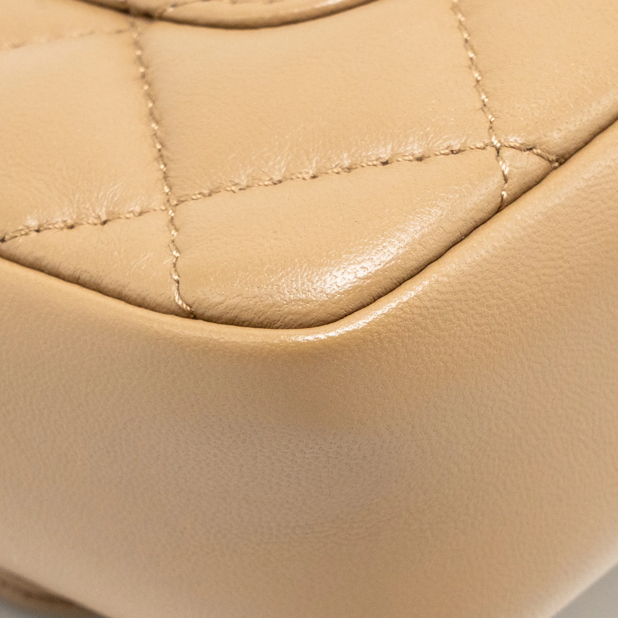 Chanel heart charms on chain flap bag lambskin beige GHW (microchip) - Image 11