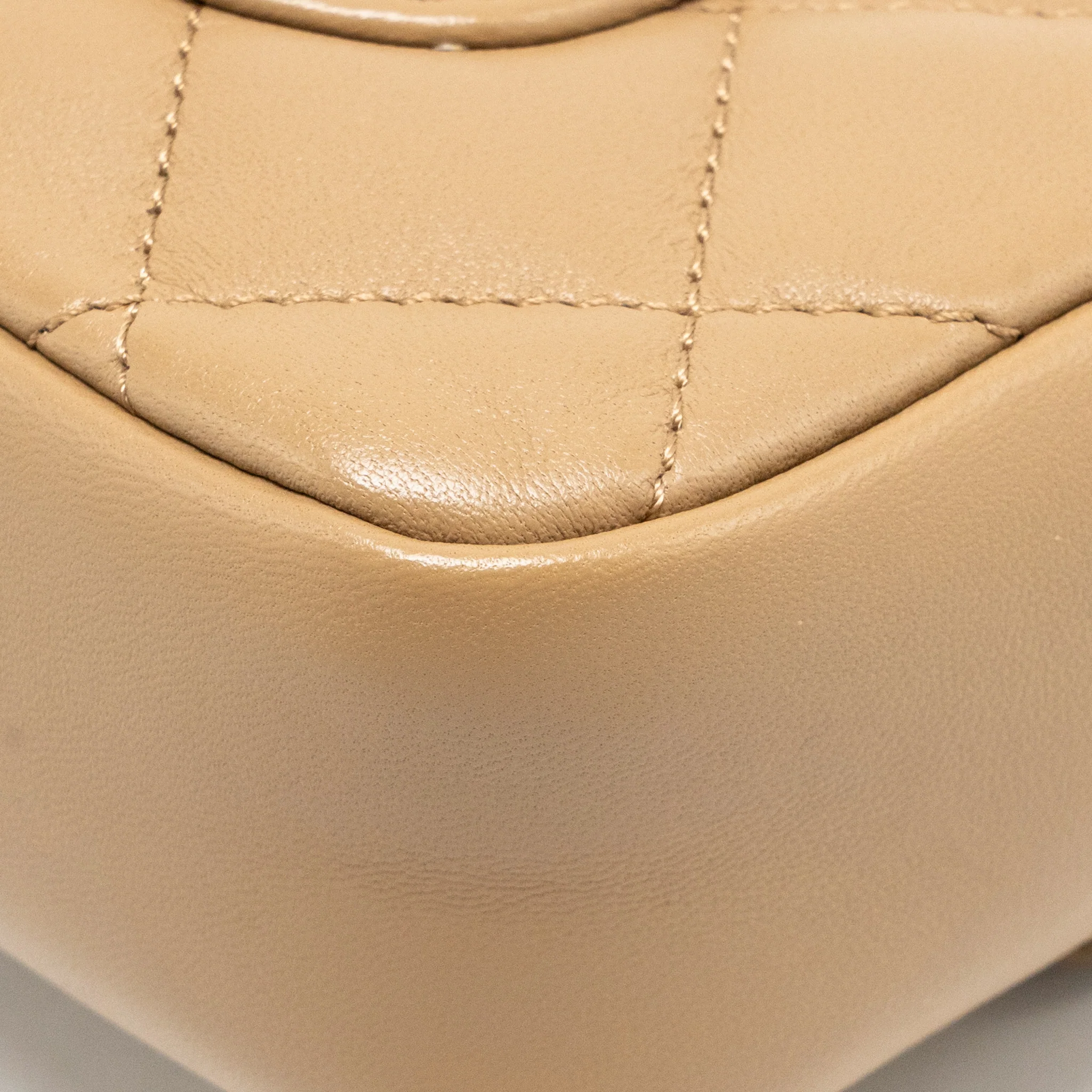 Chanel heart charms on chain flap bag lambskin beige GHW (microchip) - Image 12