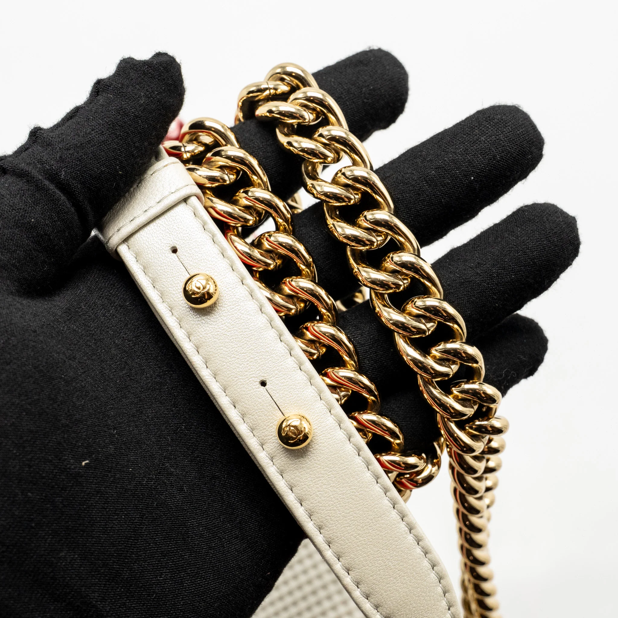 Chanel Boy Bag Metal Squared Lambskin White/Red GHW - Image 19
