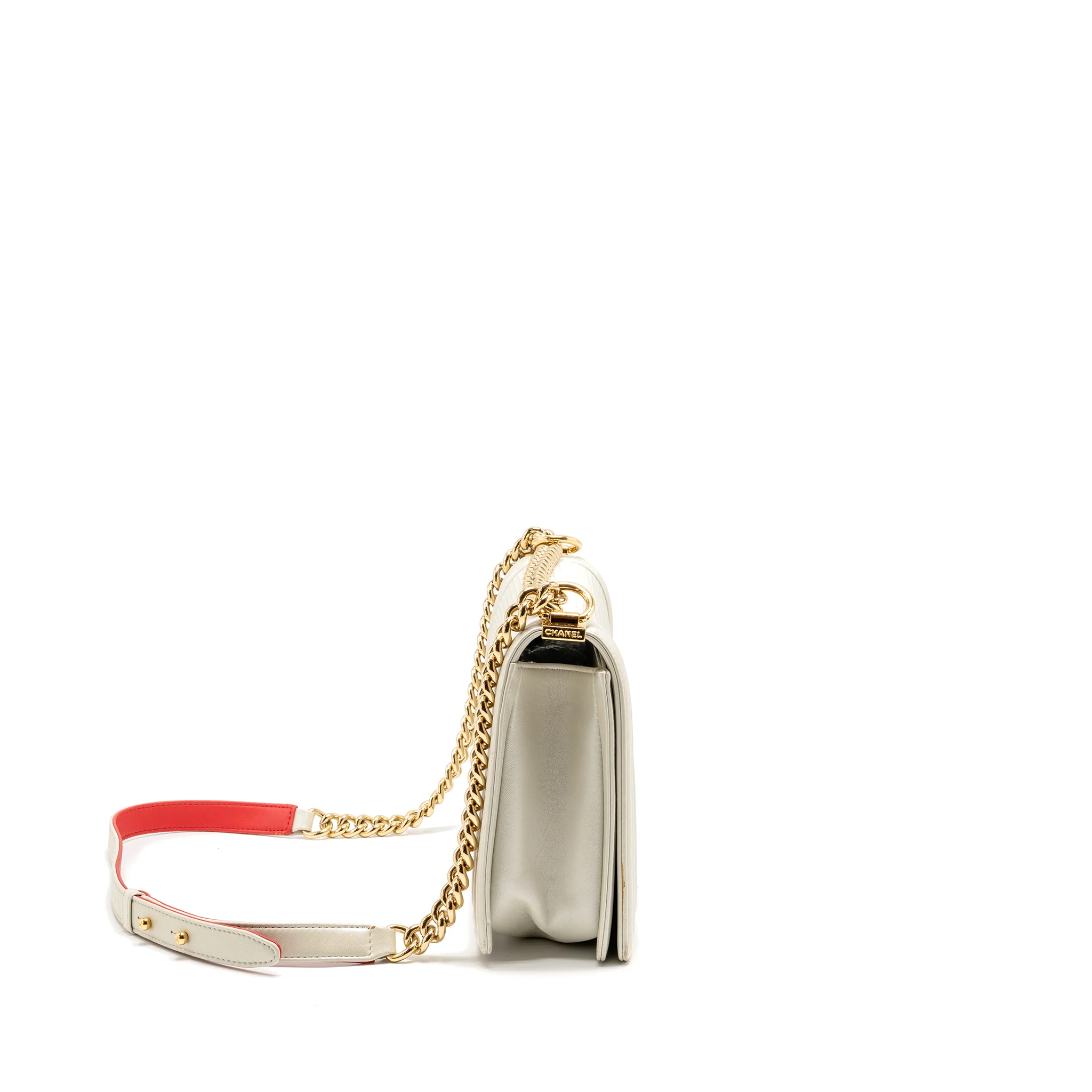 Chanel Boy Bag Metal Squared Lambskin White/Red GHW - Image 3