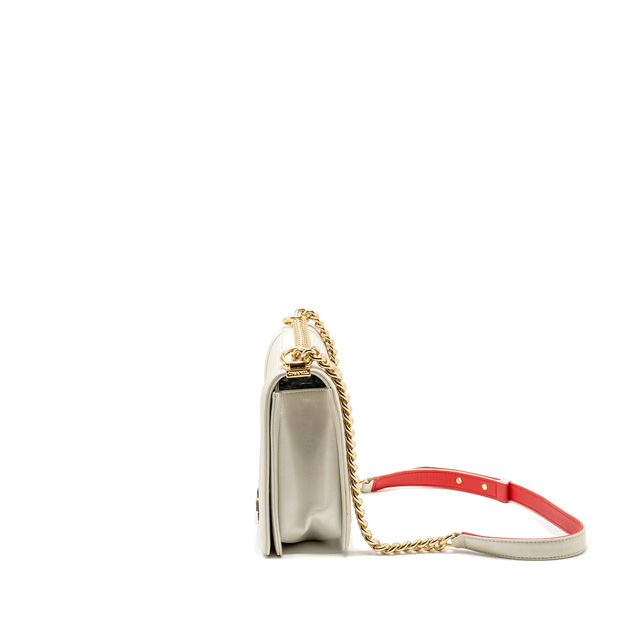 Chanel Boy Bag Metal Squared Lambskin White/Red GHW - Image 4