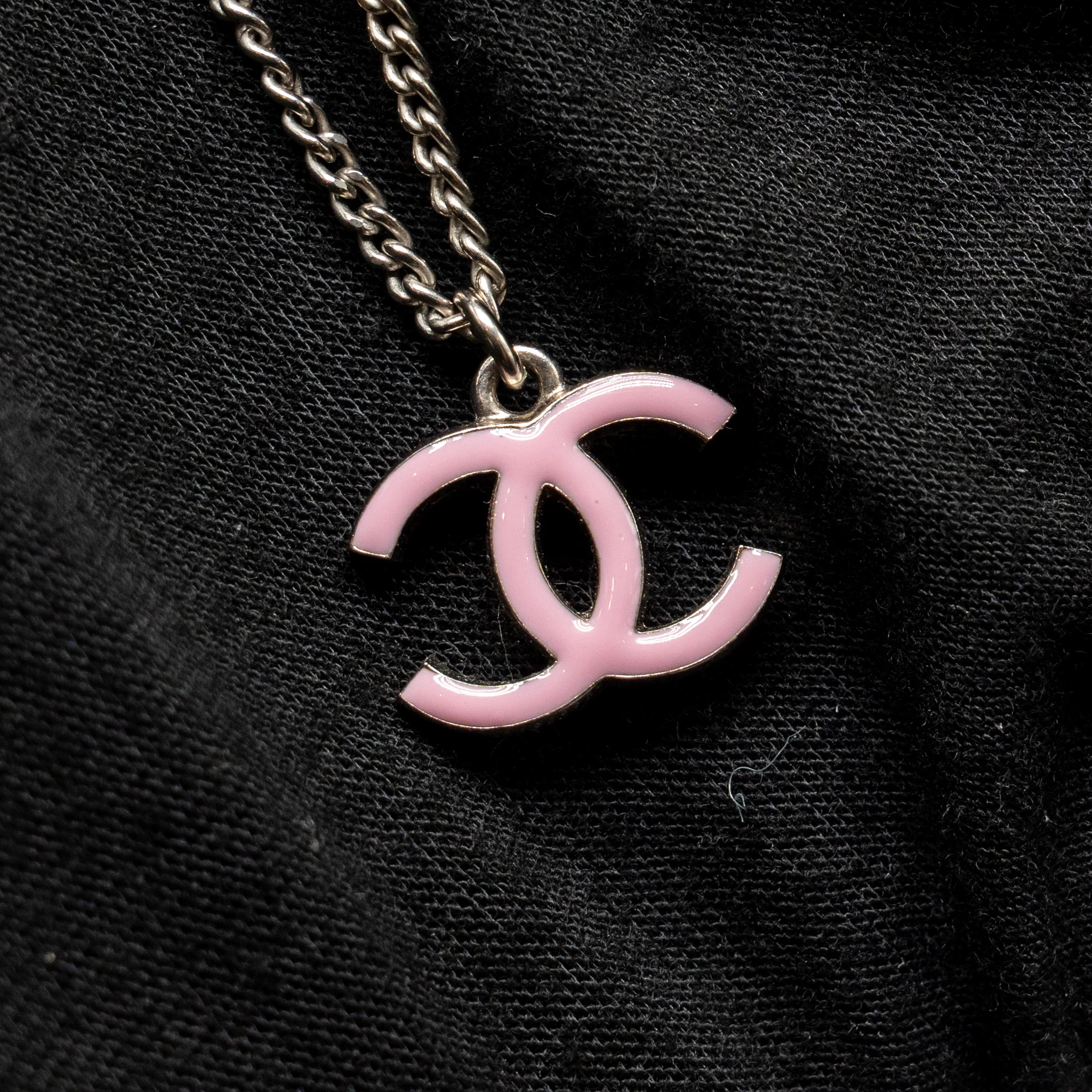 Chanel CC logo necklace pink / silver tone - Image 4