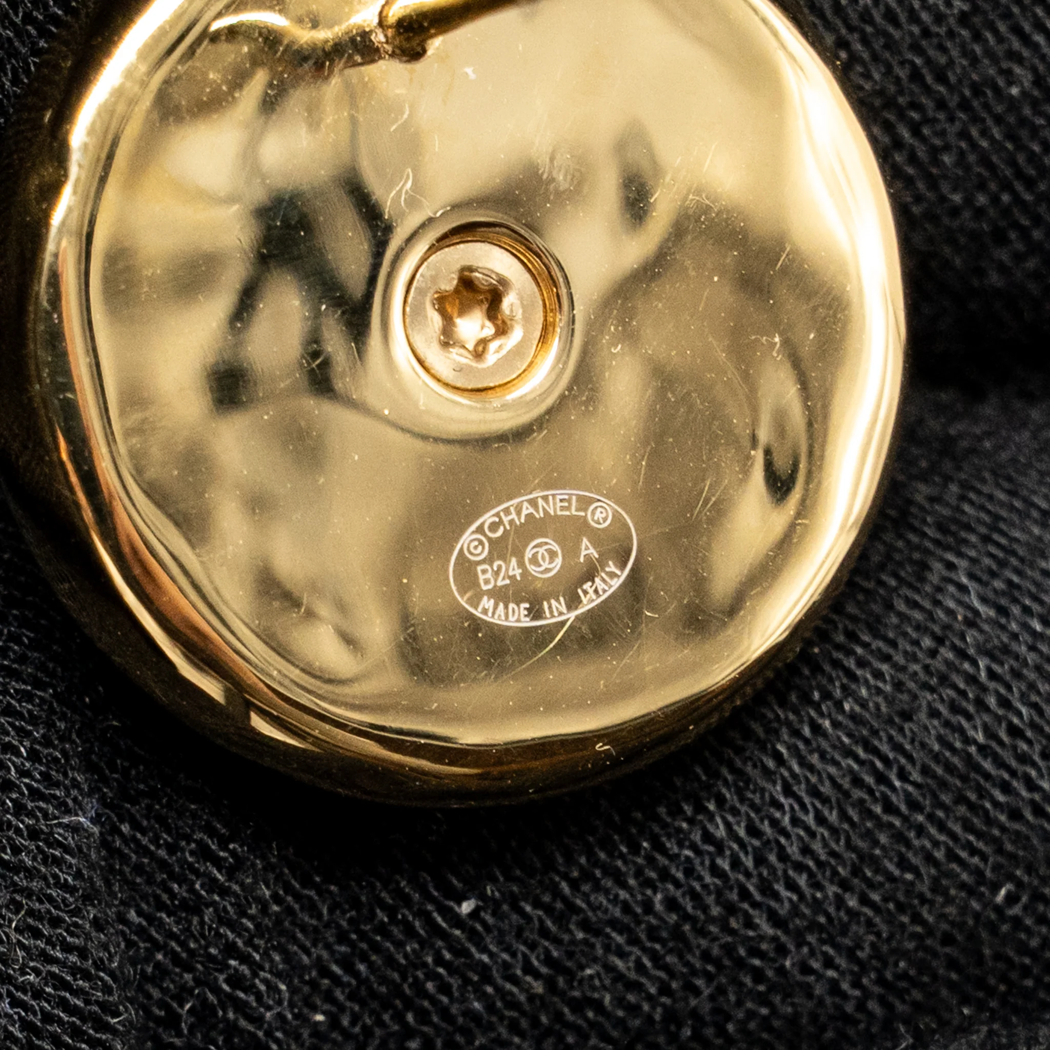 Chanel CC Round Stud Earrings Pearl Gold Tone - Image 5