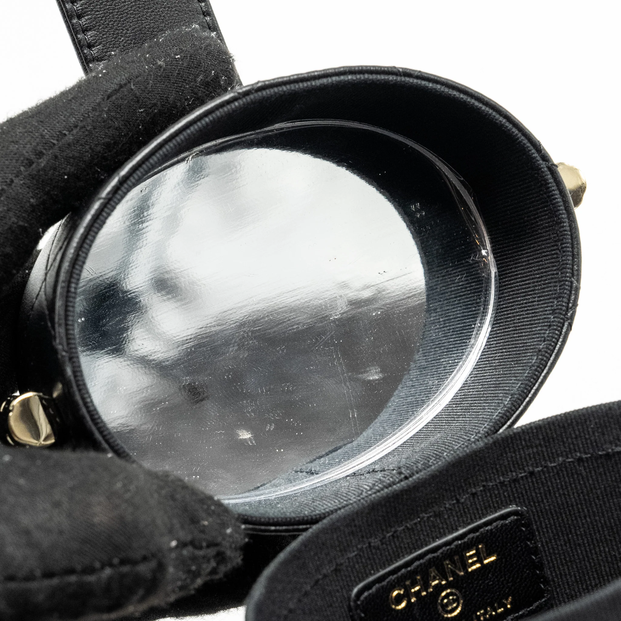 Chanel CC Round Vanity Case with Chain Lambskin Black LGHW - Image 11