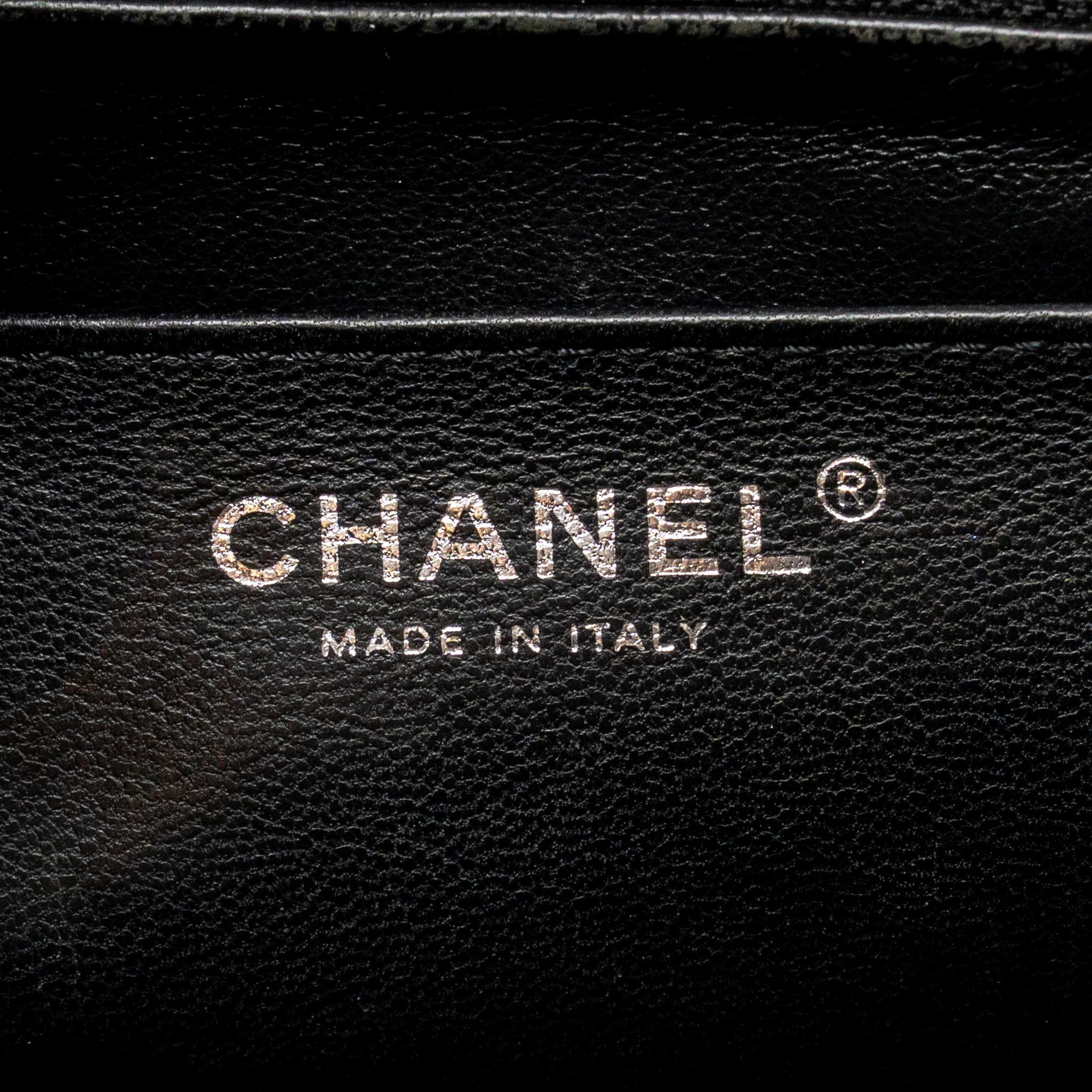 Chanel chevron jumbo single flap bag patent black SHW - Image 17