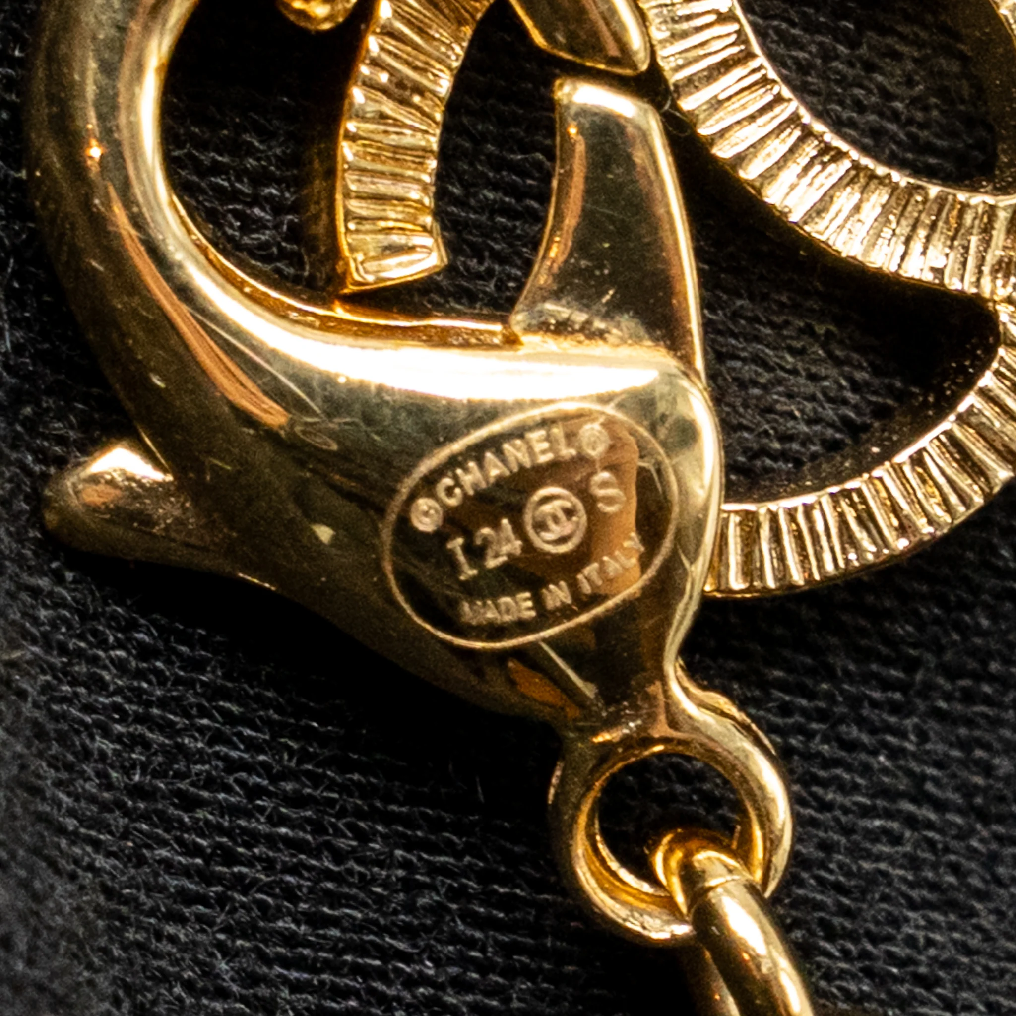 Chanel Coco letter chain belt with pearl gold tone - Image 7