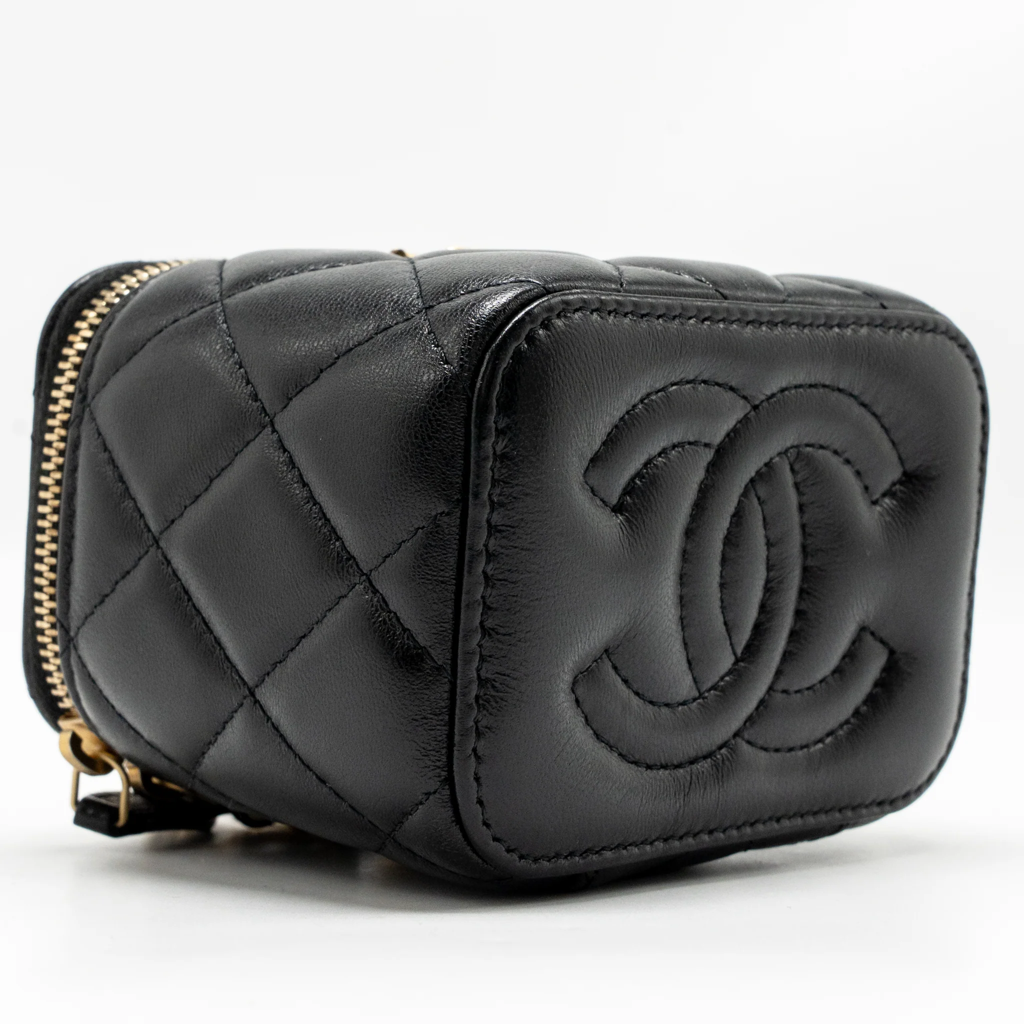 Chanel detail cc logo mini vanity case with chain lambskin black GHW (microchip) - Image 7