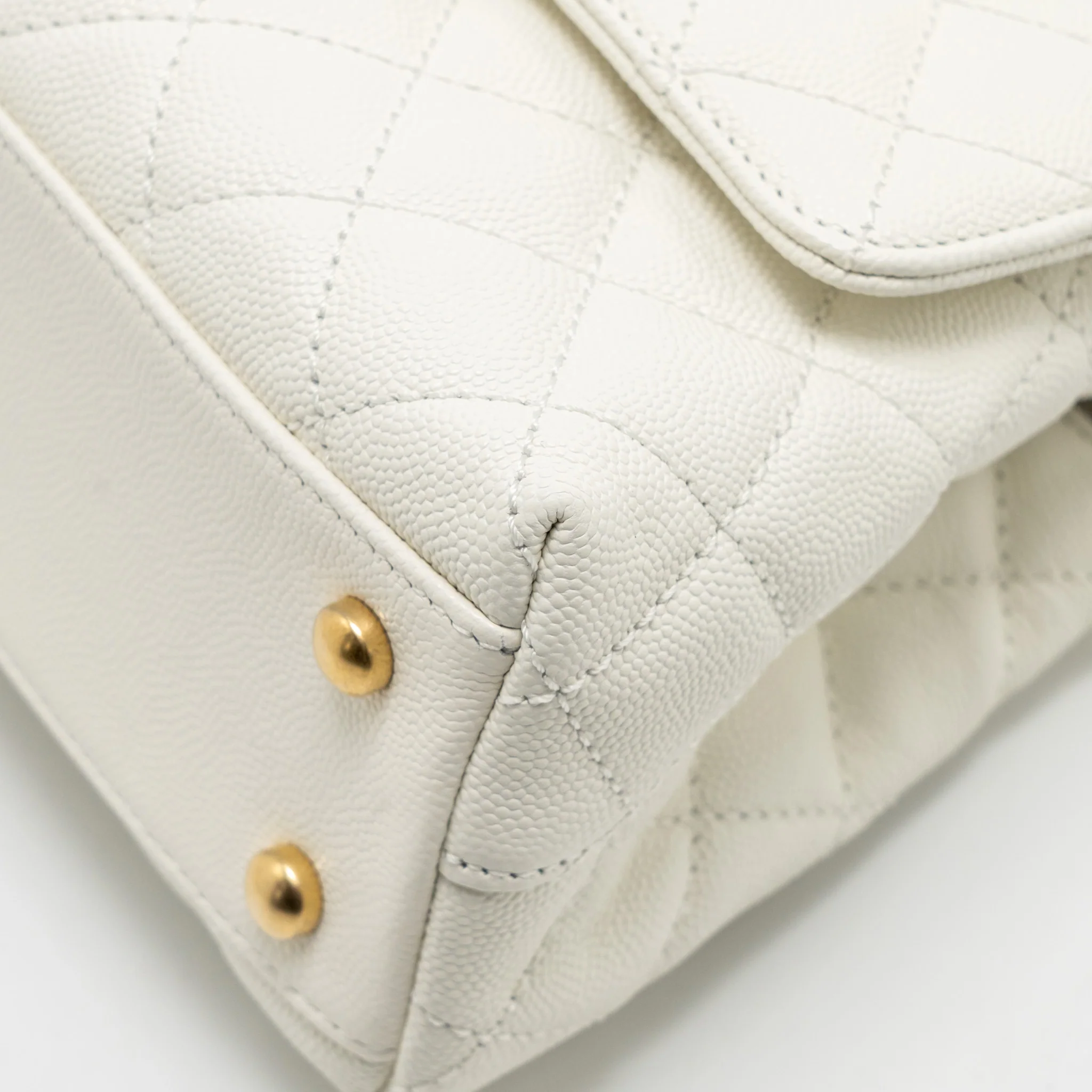 Chanel Detailed Top Handle Small Coco Handle Caviar White GHW (Microchip) - Image 9