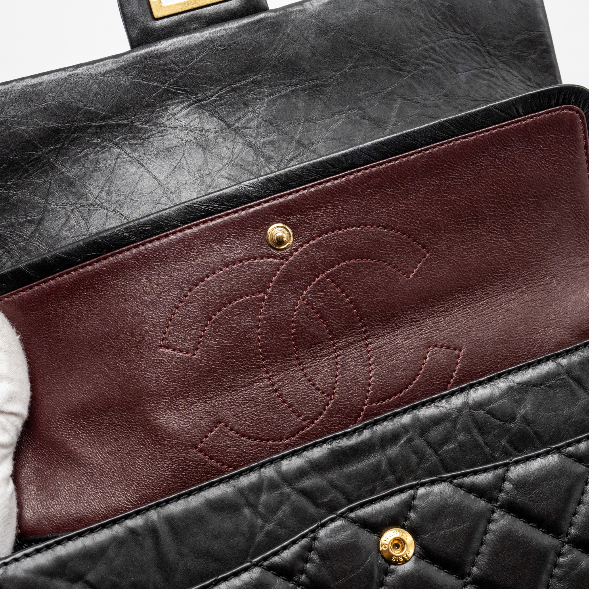 CHANEL Large 2.55 226 Reissue Double Flap Bag Aged Calfskin Black GHW - Image 15