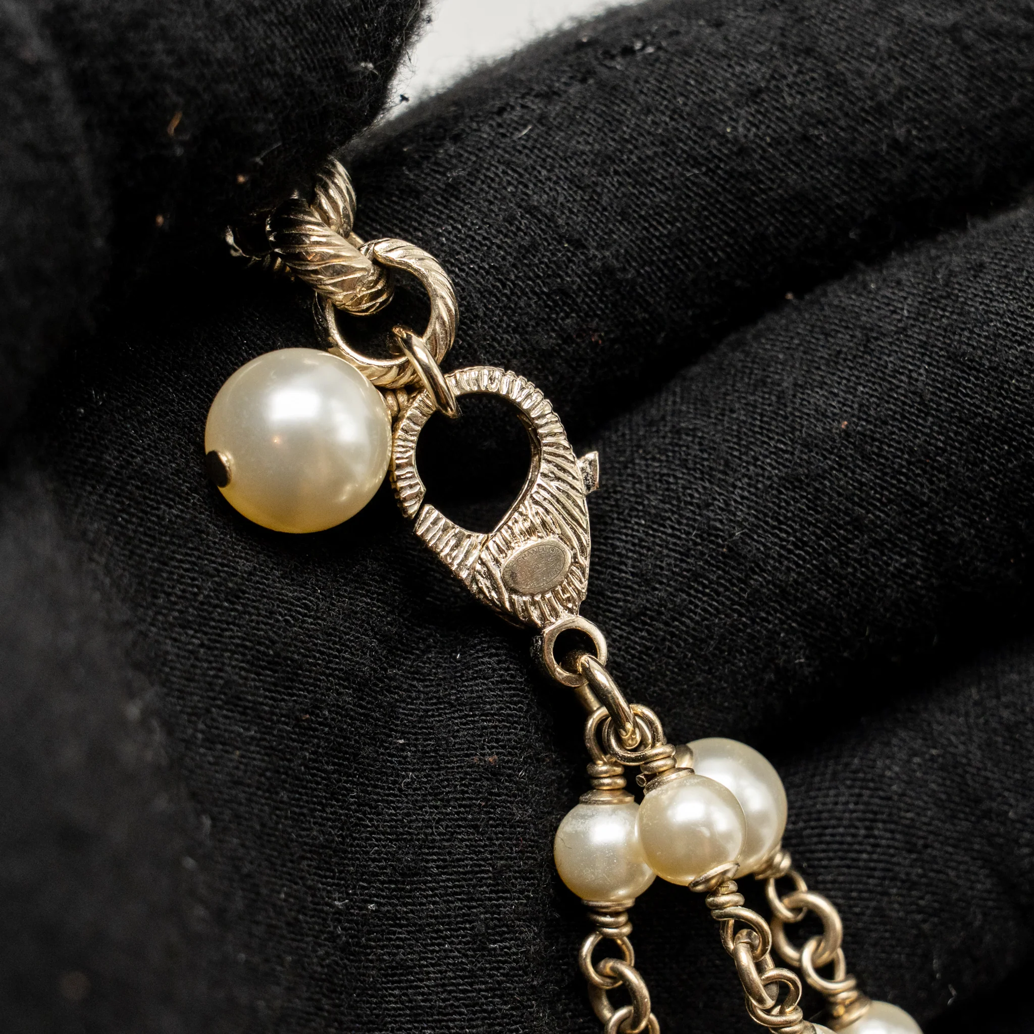 Chanel letter / pearl long giant necklace light gold tone - Image 6