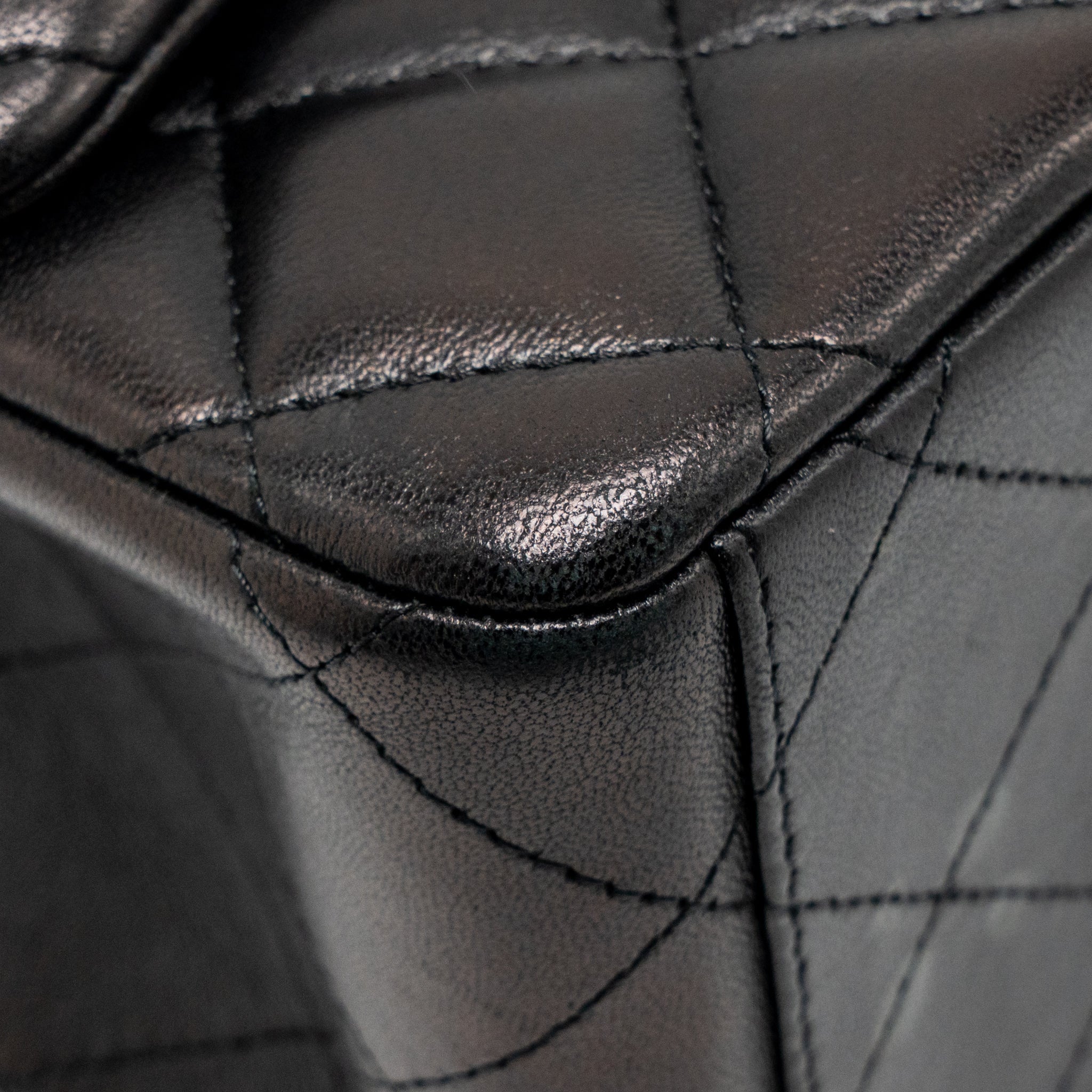 Chanel Maxi Classic Double Flap Bag Lambskin Black GHW - Image 9