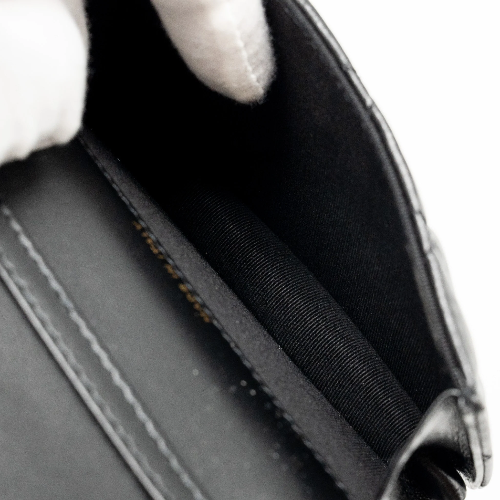 Chanel Maxi Pearl Clutch with Chain Lambskin Black LGHW - Image 15