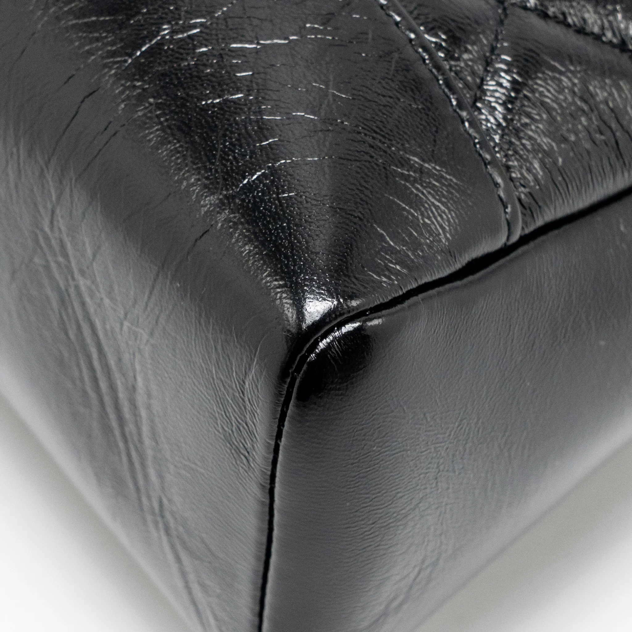 Chanel medium 31 bag shiny lambskin Black LGHW (microchip) - Image 9