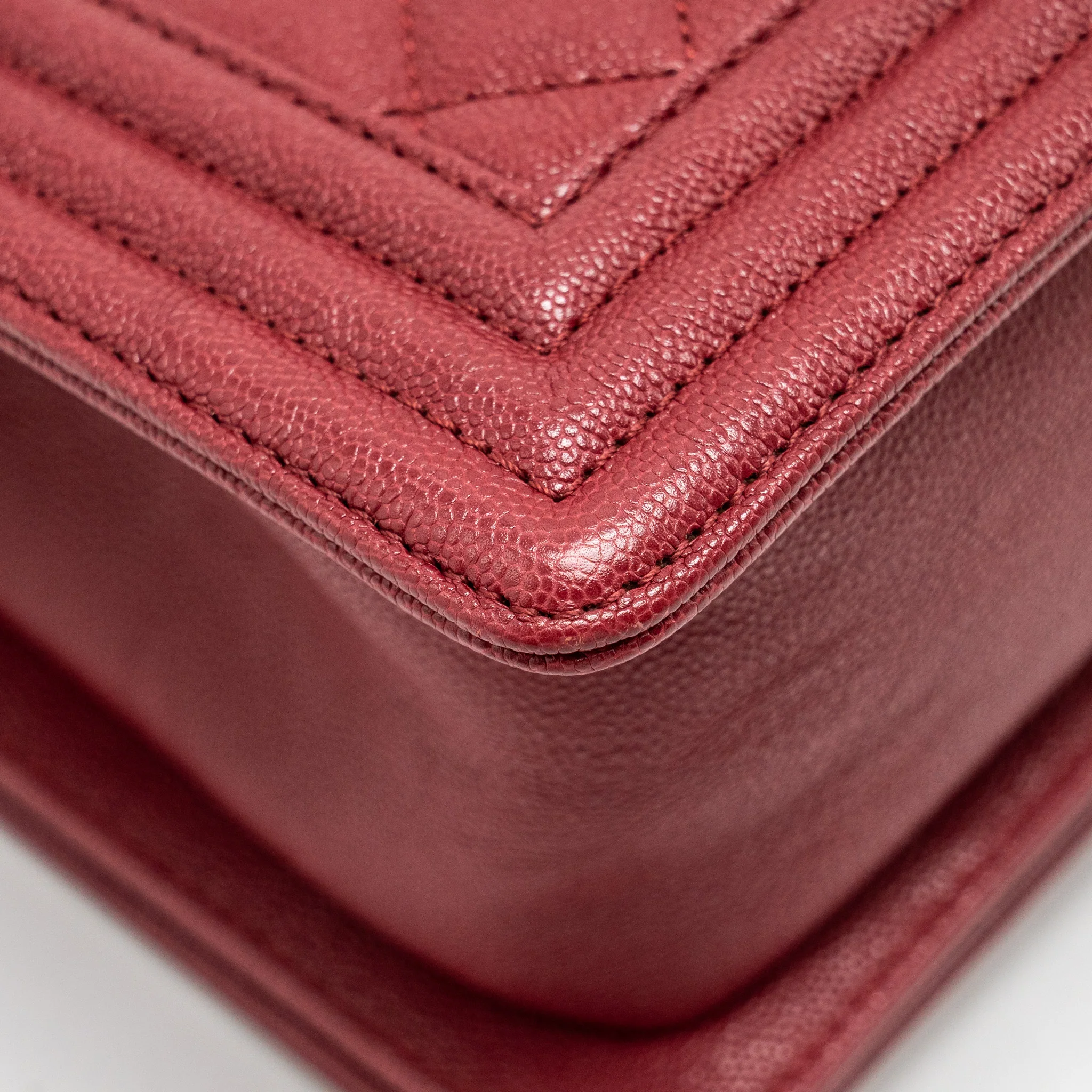 Chanel Medium Boy Bag Caviar Red GHW - Image 11