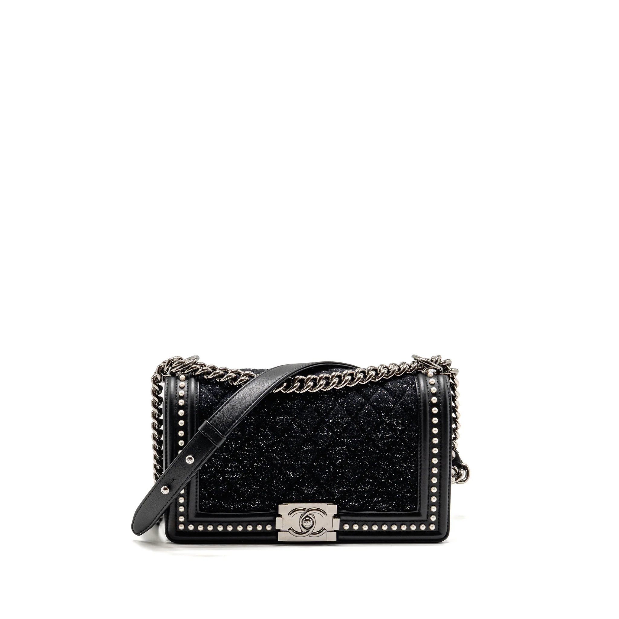 Chanel Medium boy bag fabric / lambskin black SHW