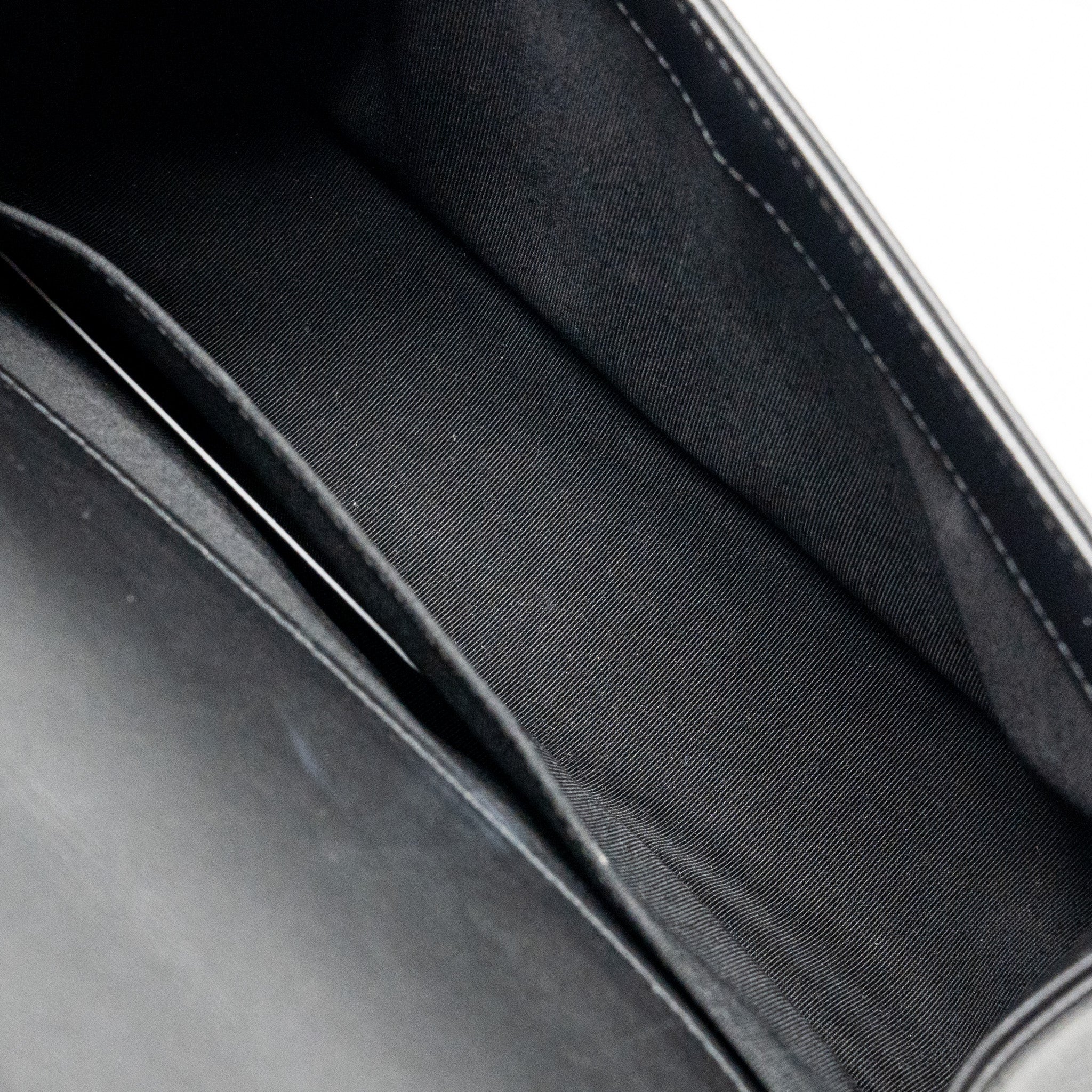 Chanel Medium boy bag fabric / lambskin black SHW - Image 17