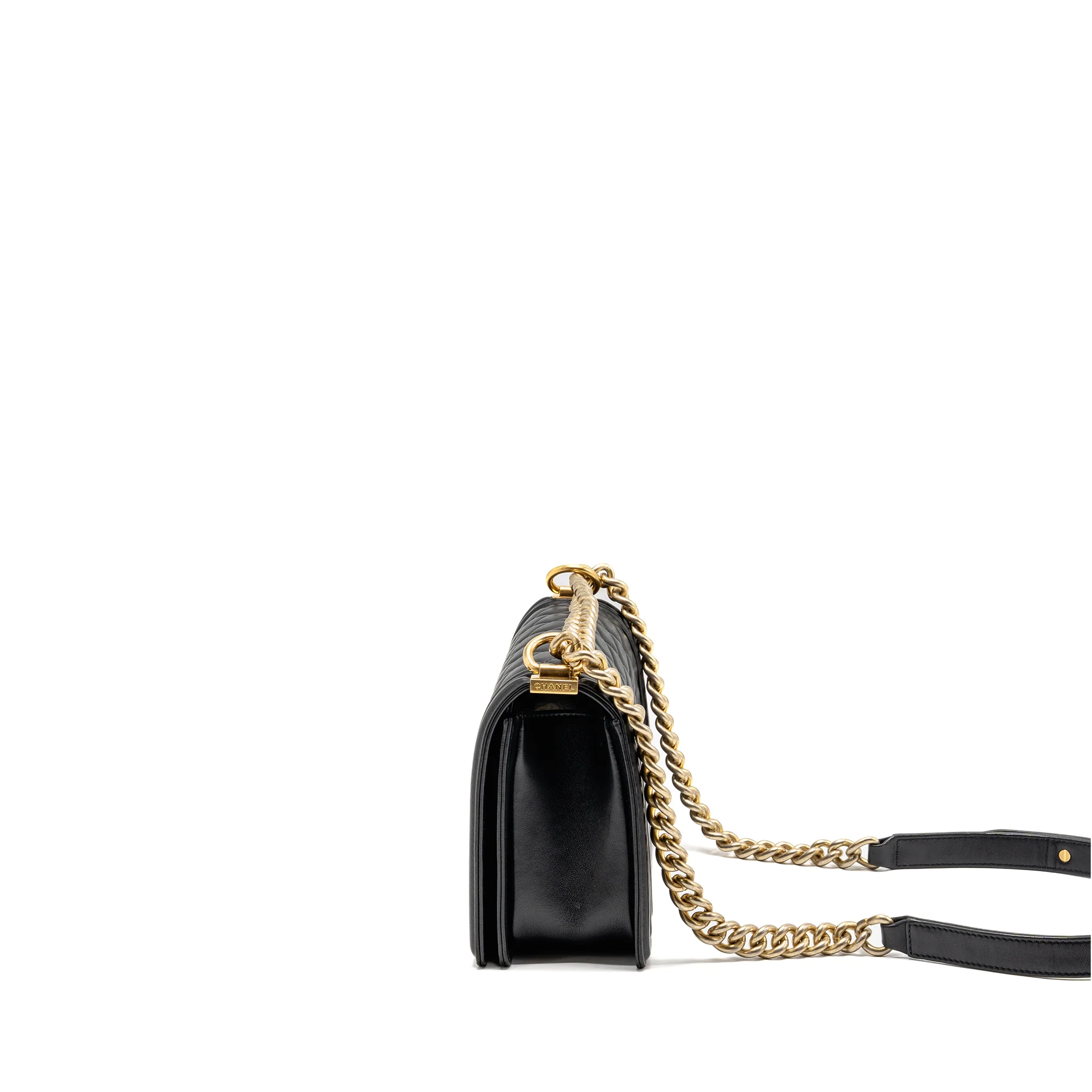 Chanel Medium Boy Bag lambskin black GHW - Image 4