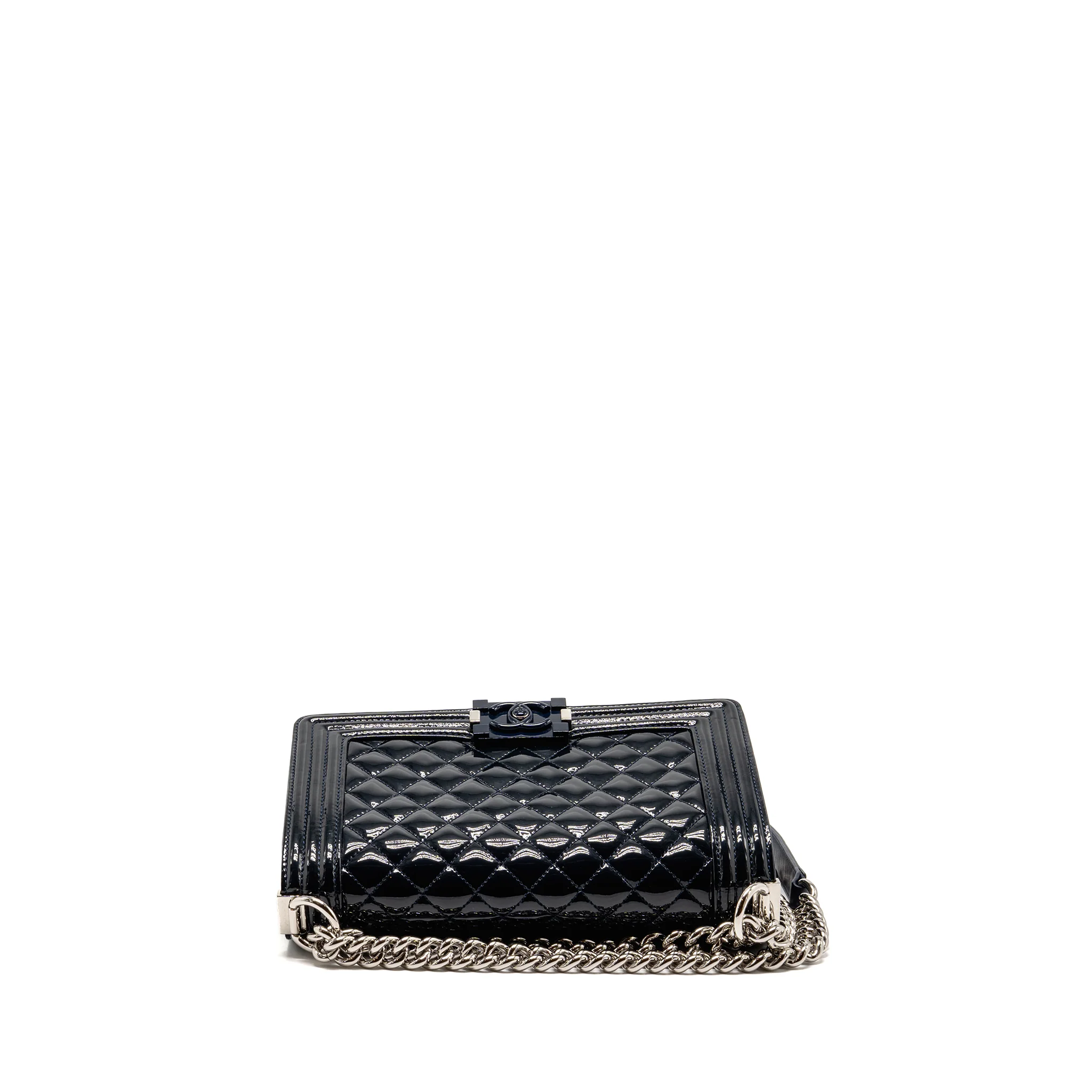 Chanel medium boy bag patent navy SHW - Image 5