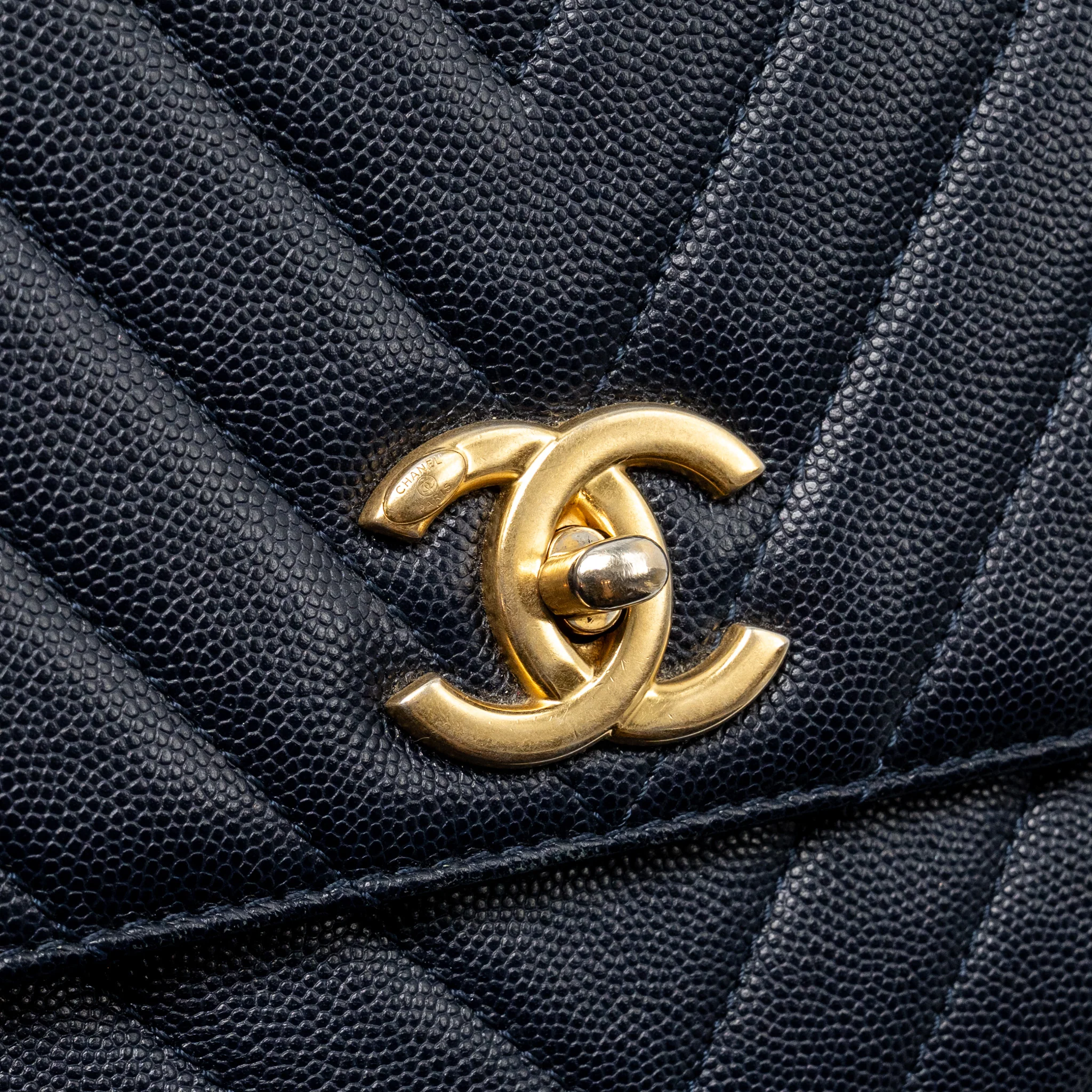 Chanel Medium Chevron Coco Handle Bag Caviar with Lizard Handle Navy GHW - Image 16