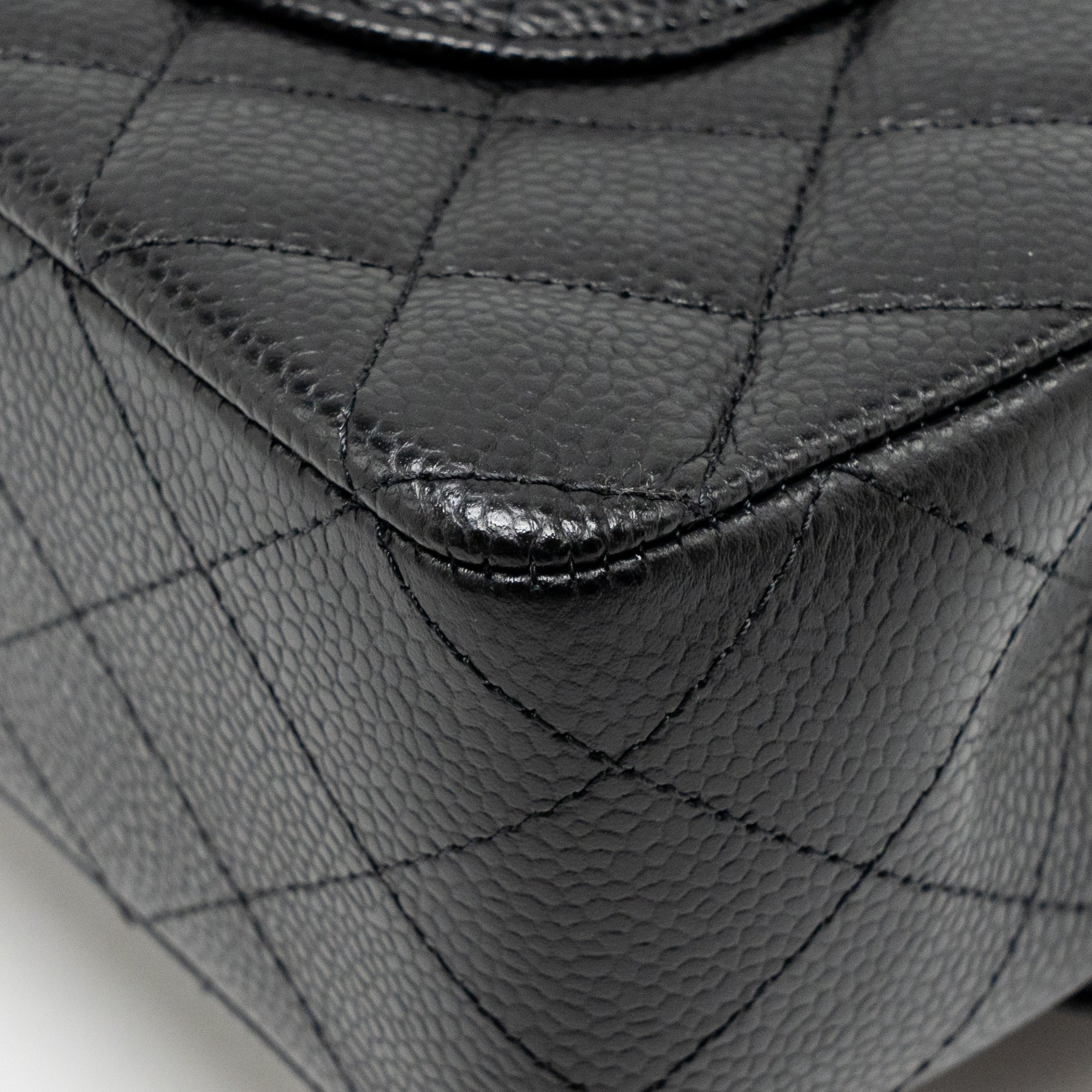 Chanel medium classic double flap bag caviar black SHW (microchip) - Image 12