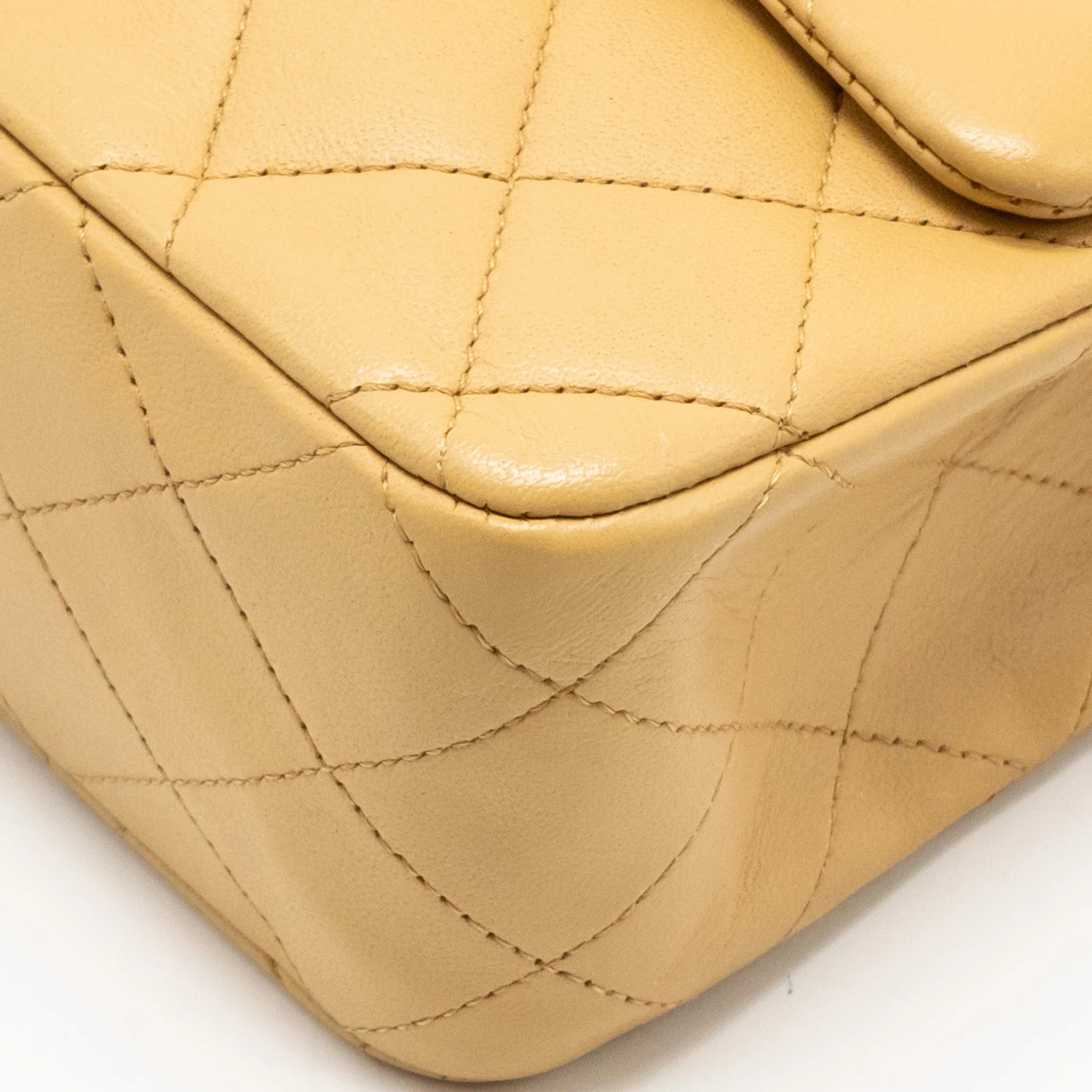 Chanel Medium Classic Double Flap Bag Lambskin Beige GHW - Image 10