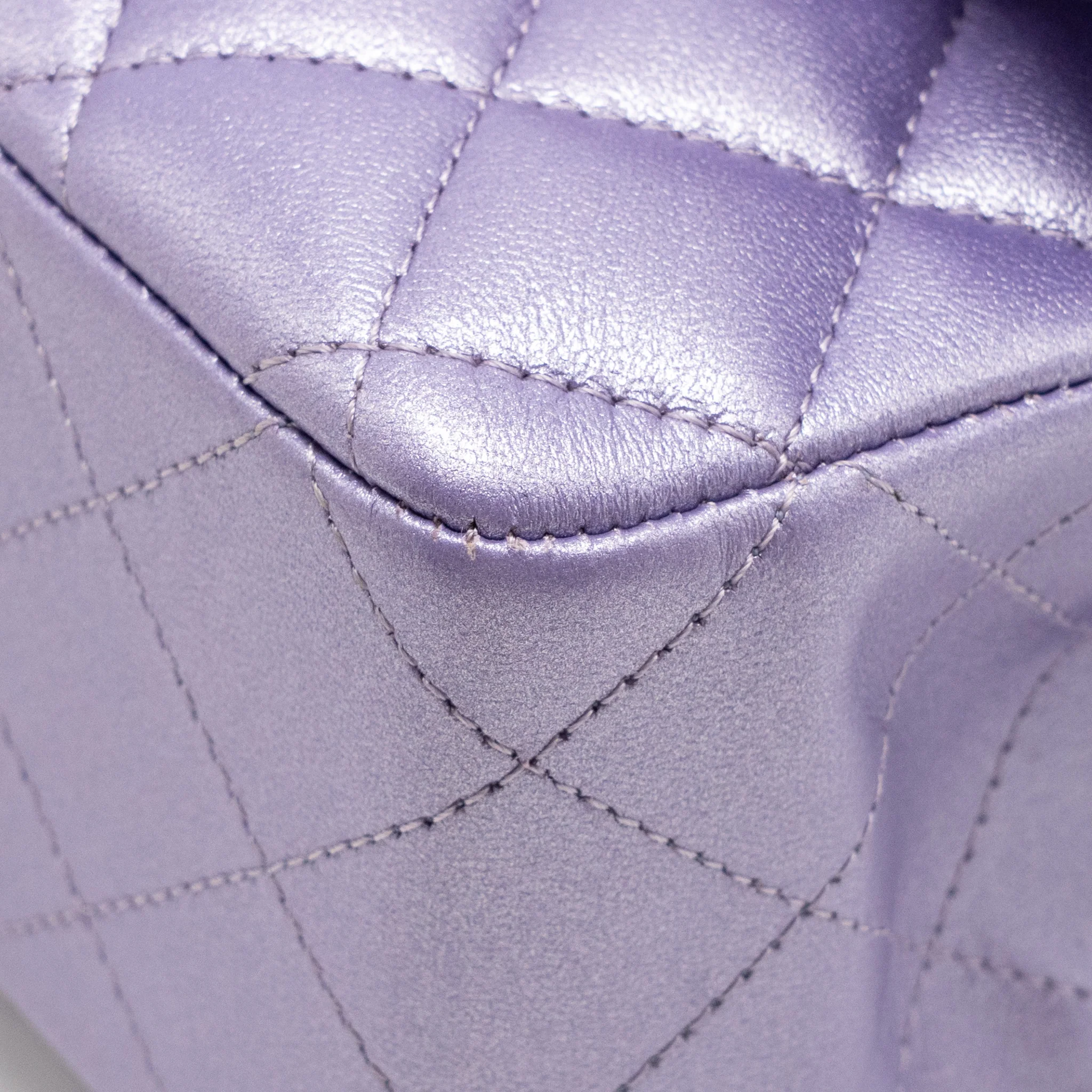 Chanel Medium Classic Double Flap Bag Lambskin IRIDESCENT Purple SHW (Microchip) - Image 10