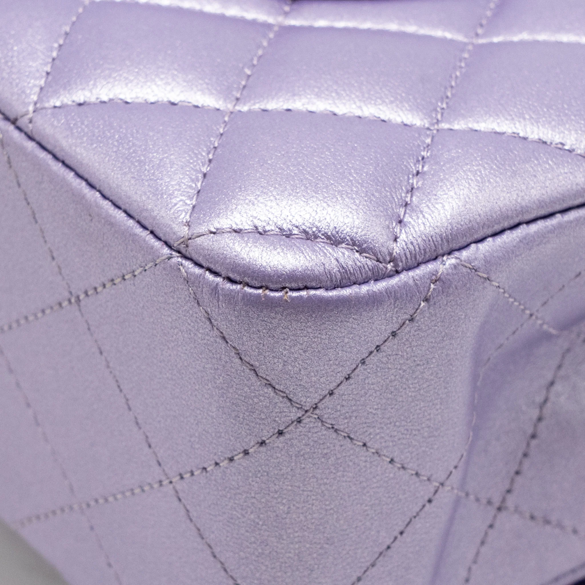 Chanel Medium Classic Double Flap Bag Lambskin IRIDESCENT Purple SHW (Microchip) - Image 12