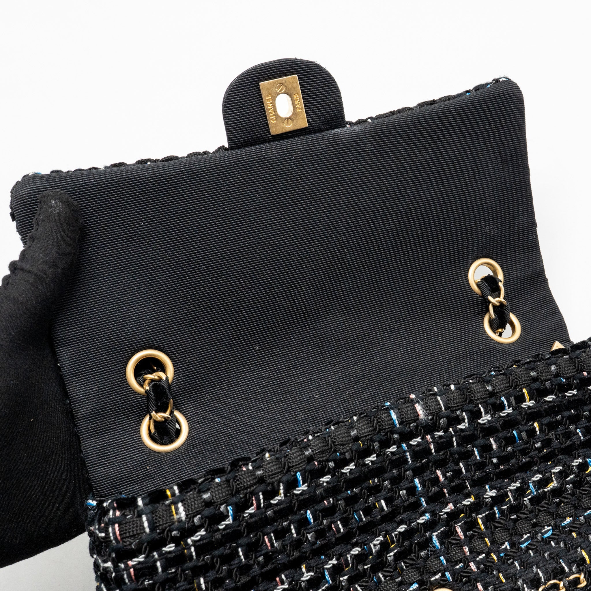 Chanel Medium Single flap bag tweed black GHW - Image 14