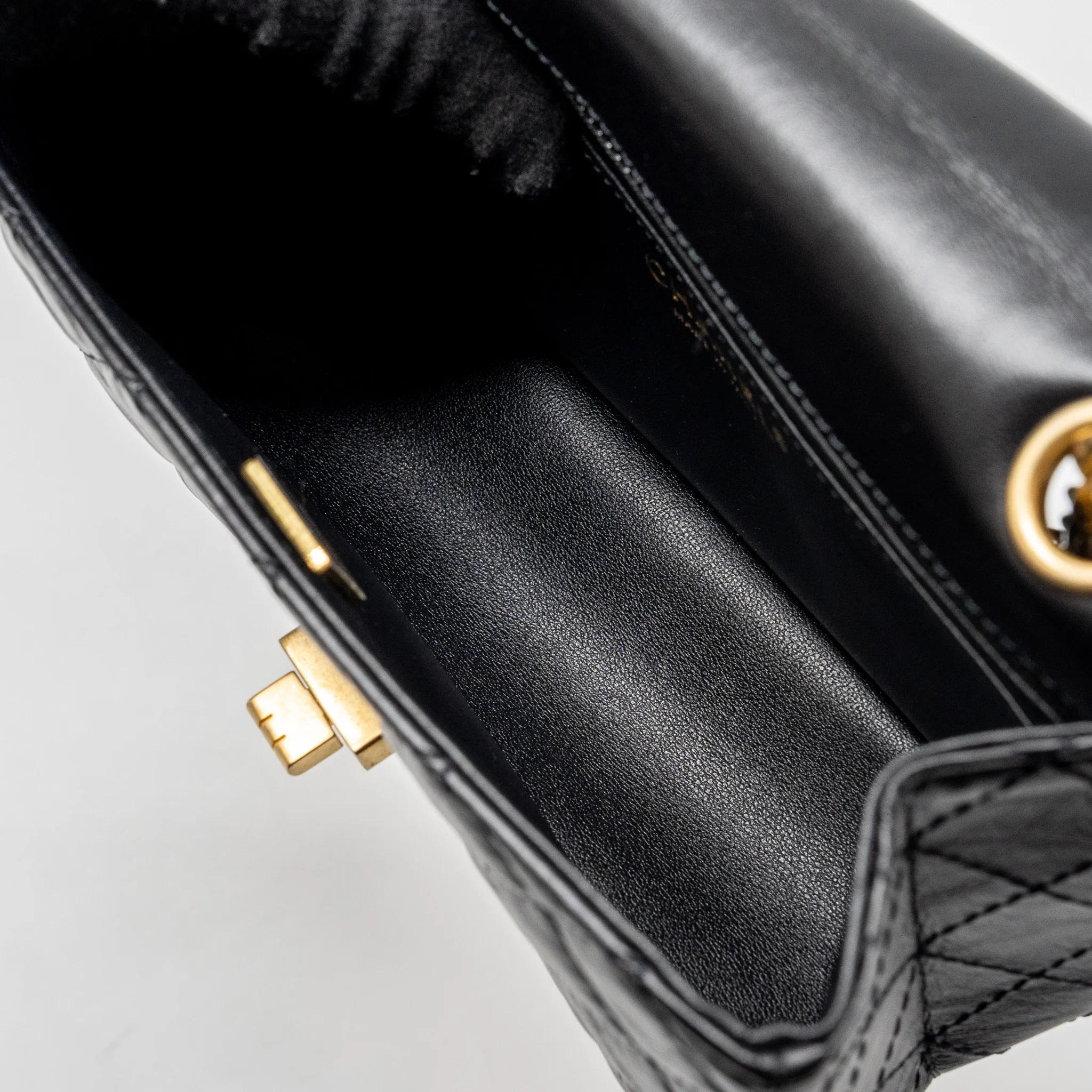 Chanel Mini 2.55 Reissue Aged Calfskin Black GHW (Microchip) - Image 11