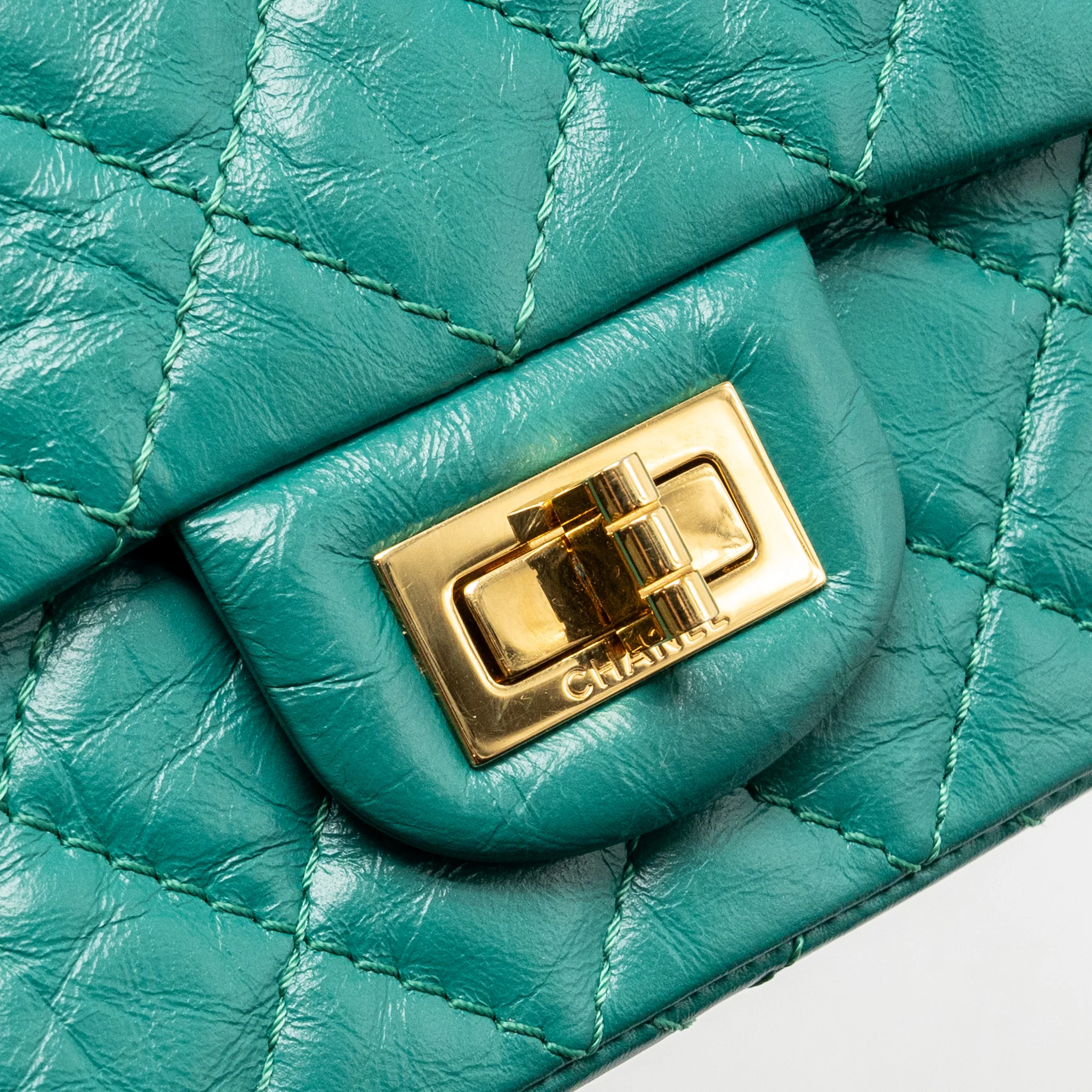 Chanel Mini 2.55 Reissue Flap Bag Calfskin Green GHW - Image 12